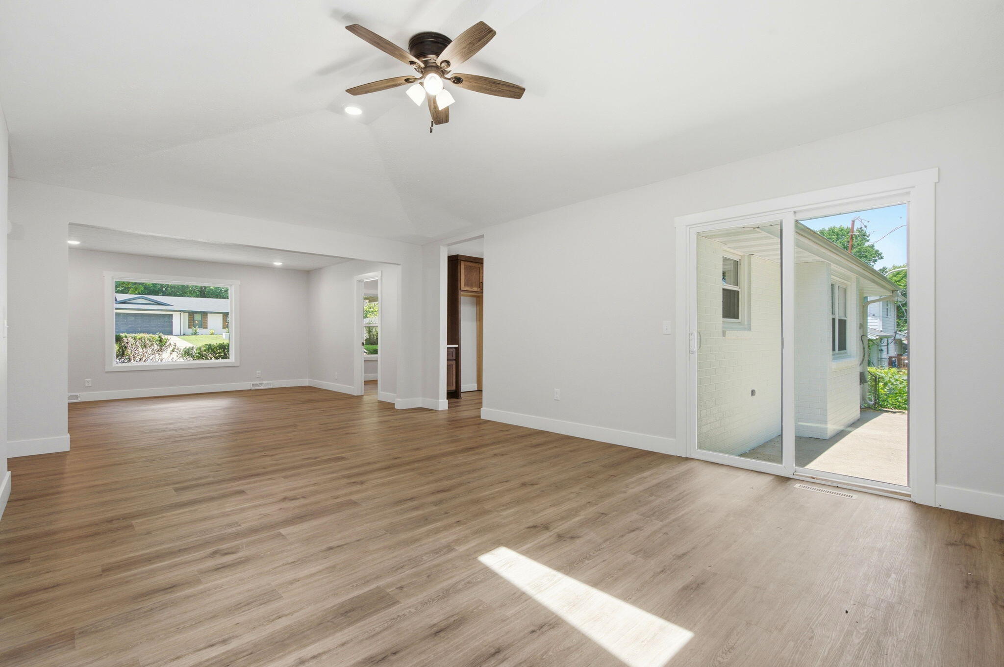 1524 South Charing Avenue Property Photo 7