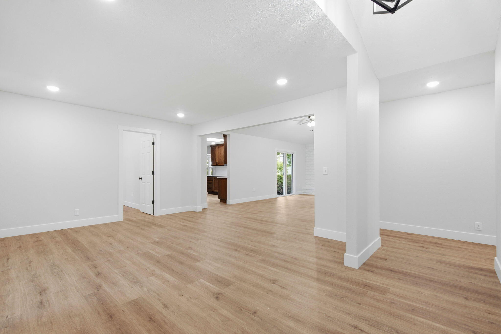 1524 South Charing Avenue Property Photo 8