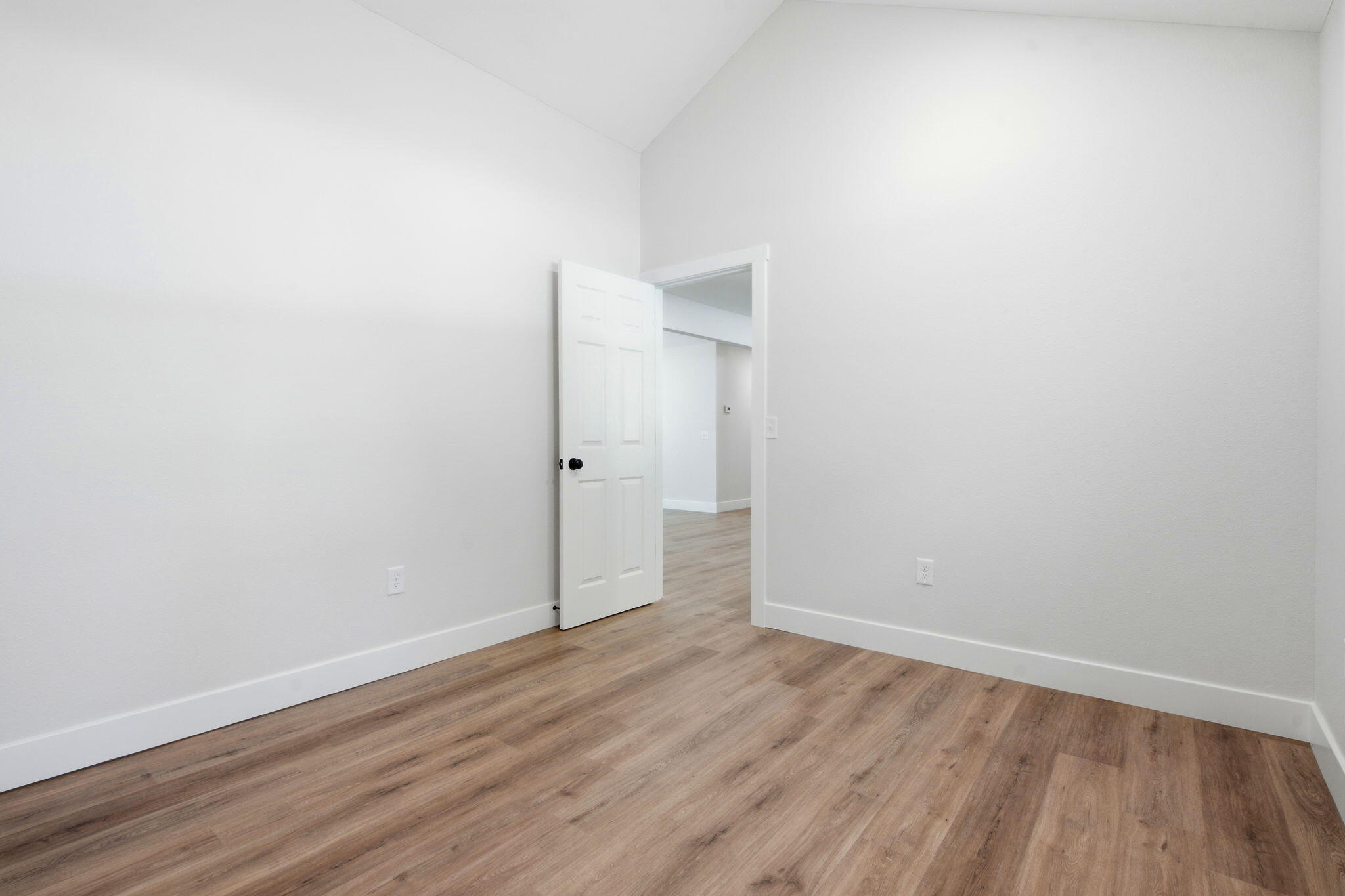 1524 South Charing Avenue Property Photo 10