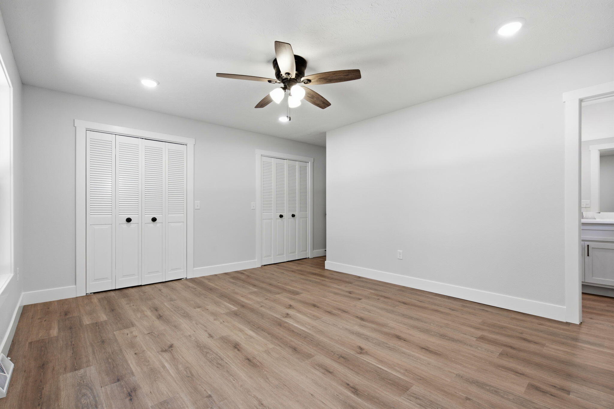 1524 South Charing Avenue Property Photo 19