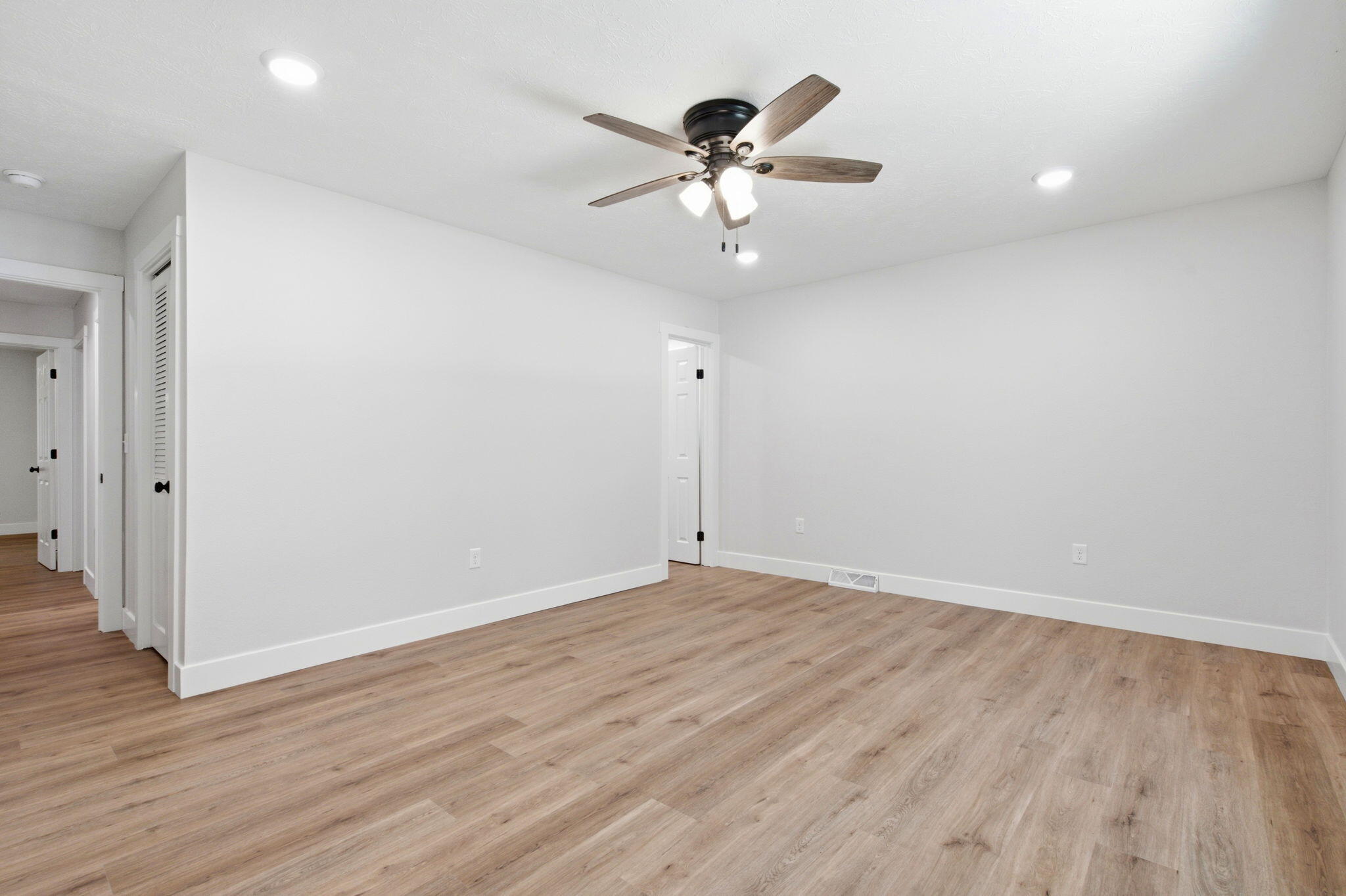 1524 South Charing Avenue Property Photo 21