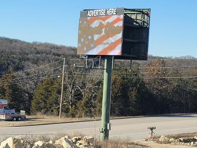 1795 Shepherd Of The Hills Expressway Property Photo 2
