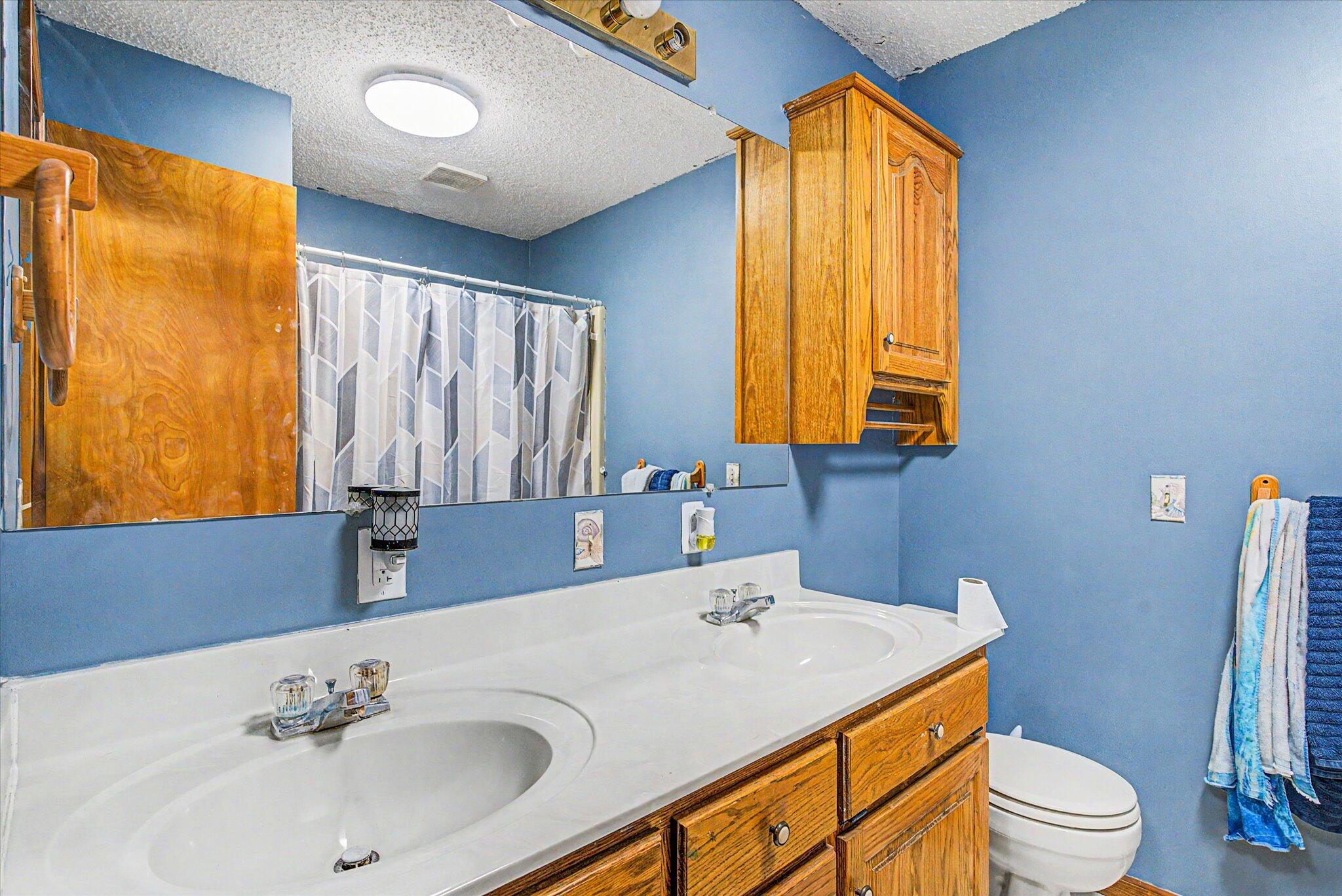 1615 West Lincoln Street Property Photo 14