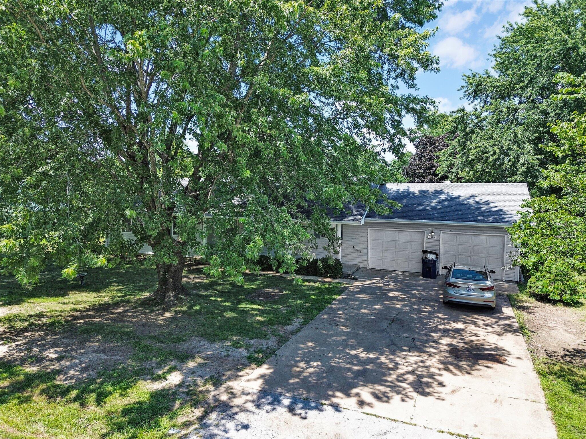 1615 West Lincoln Street Property Photo 21