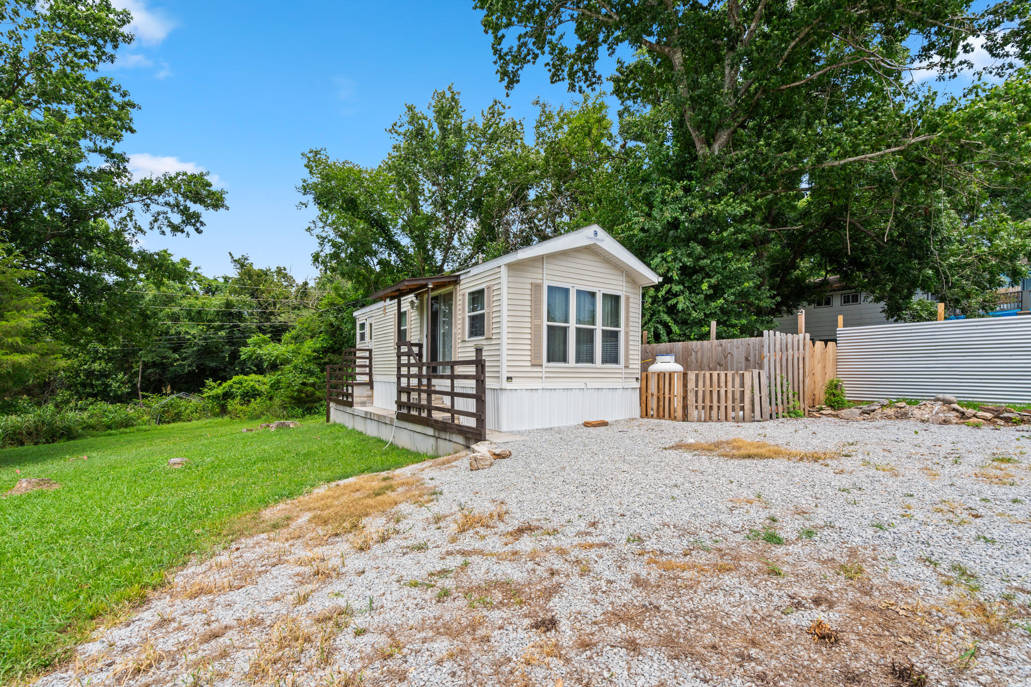 130 Lillian Road Property Photo 2