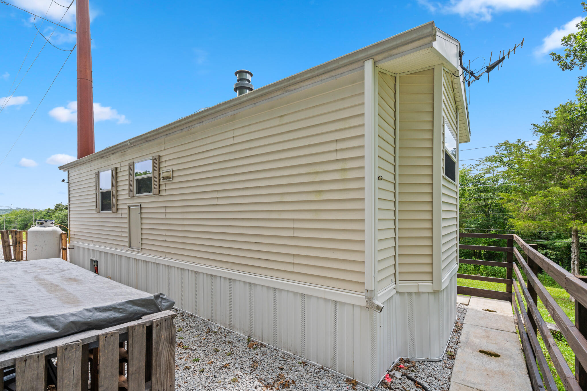 130 Lillian Road Property Photo 6