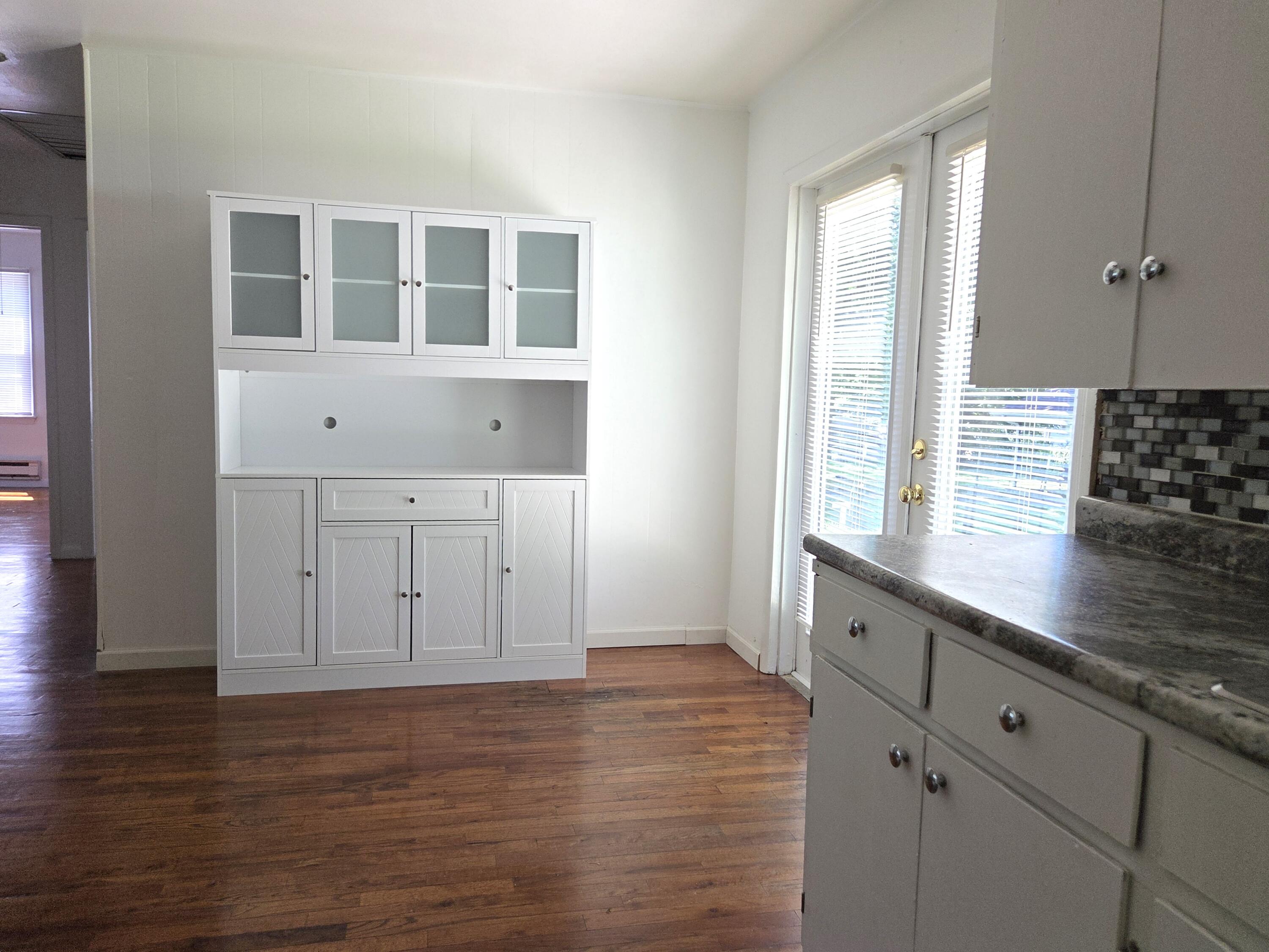 701 Hooker Drive Property Photo 6