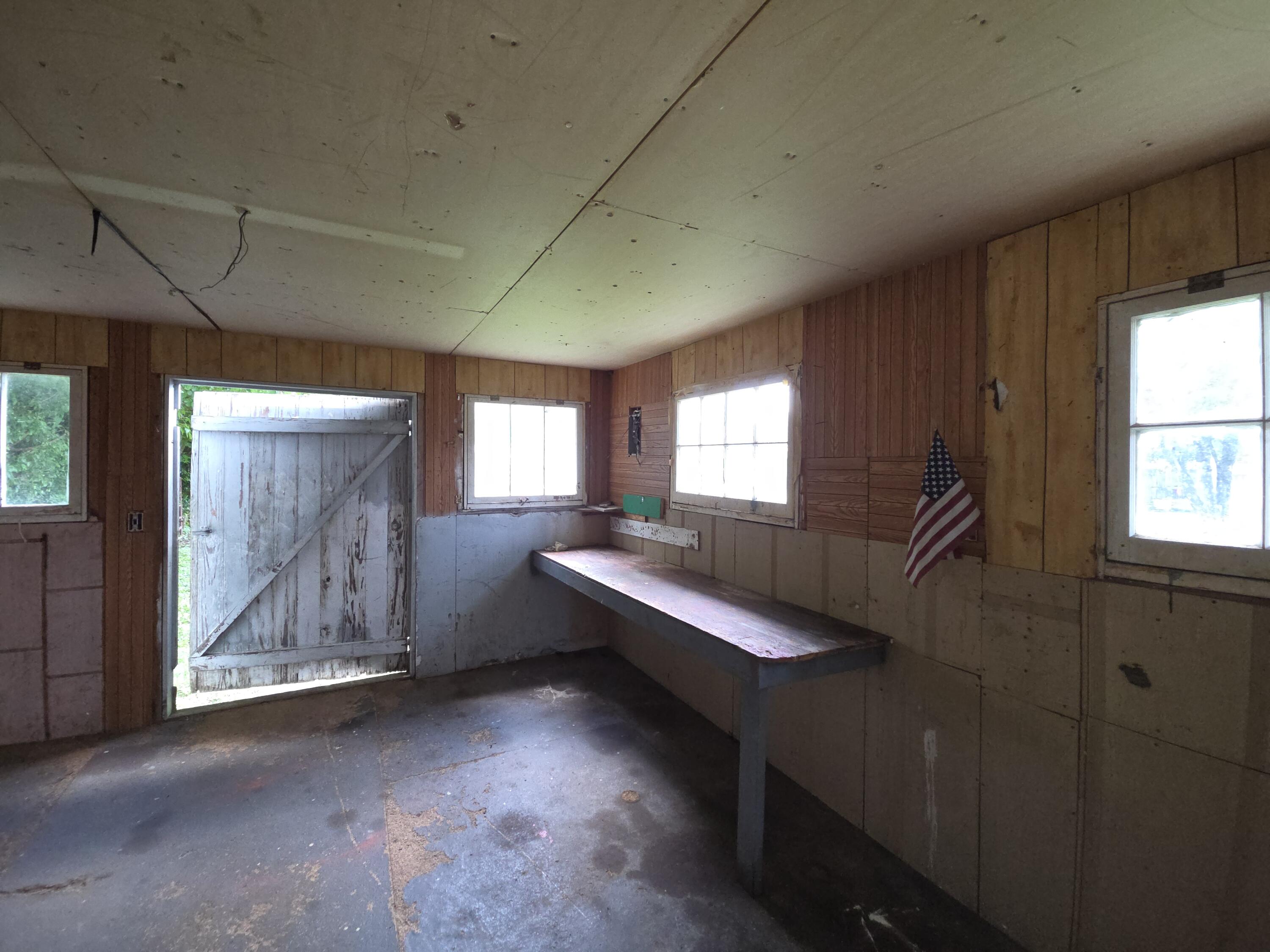 701 Hooker Drive Property Photo 15