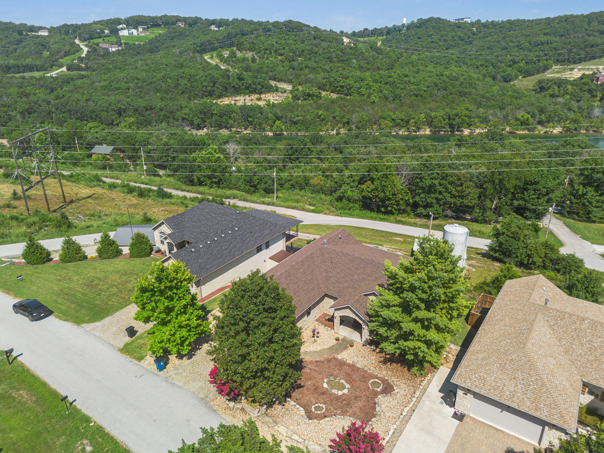772 Showplace Gateway Property Photo 4