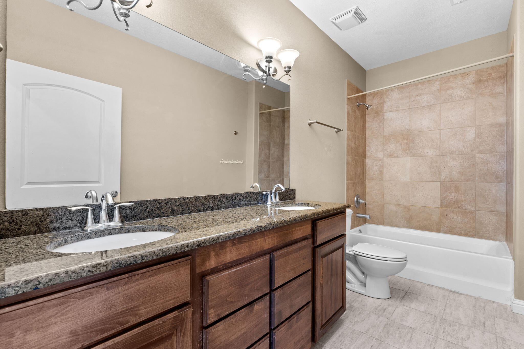 772 Showplace Gateway Property Photo 66