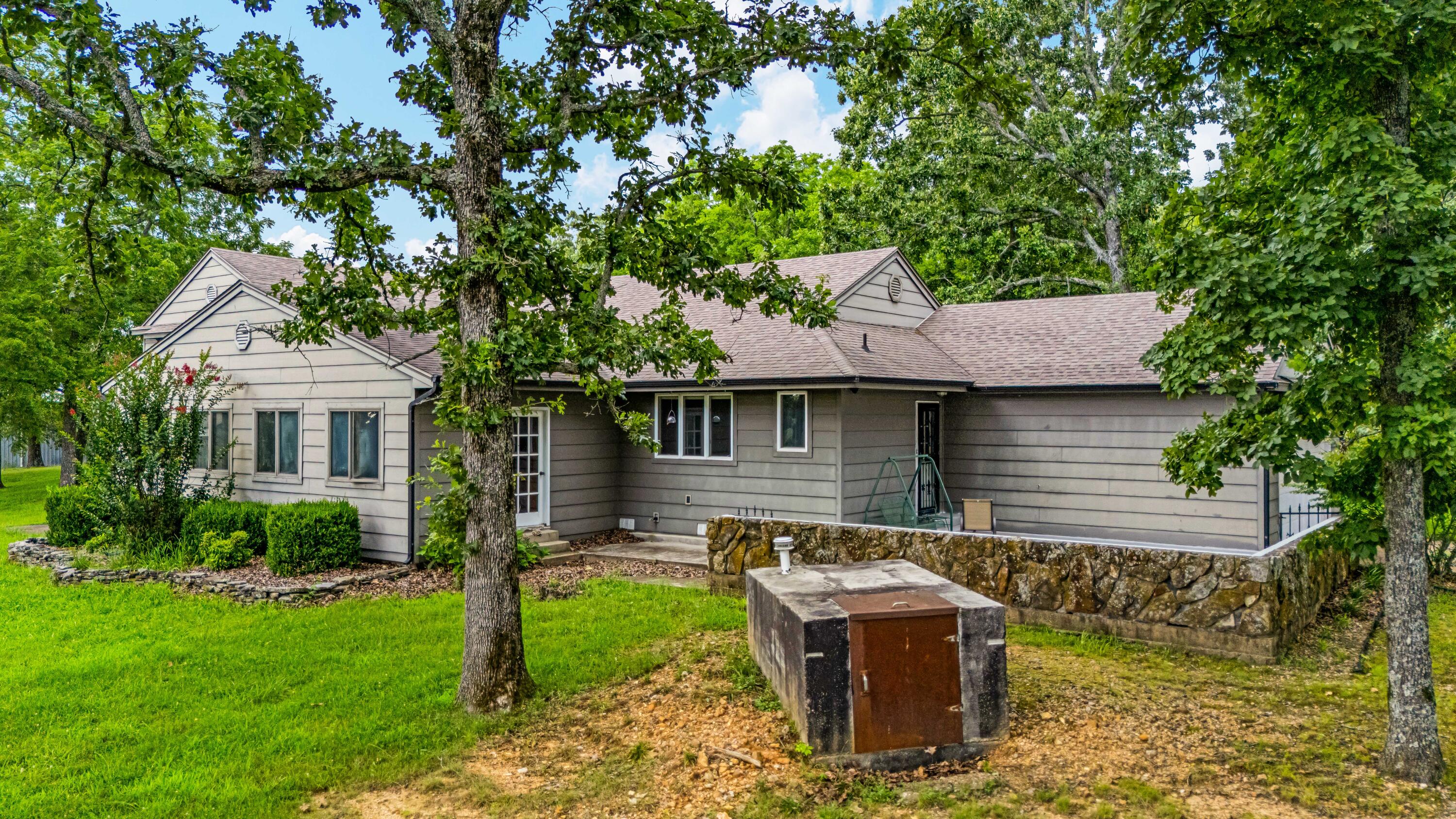 2502 County Road 6380 Property Photo 6
