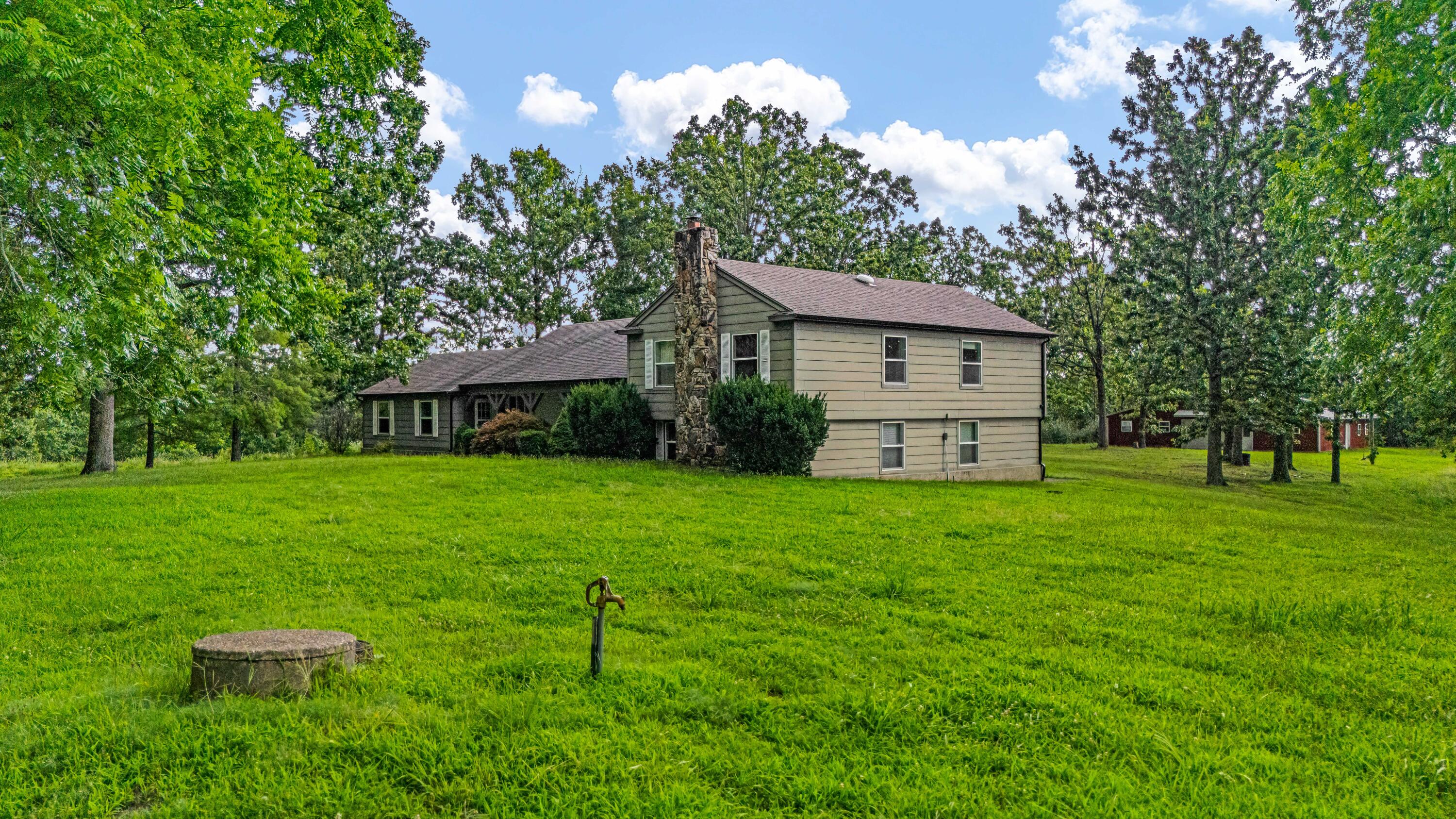 2502 County Road 6380 Property Photo 13