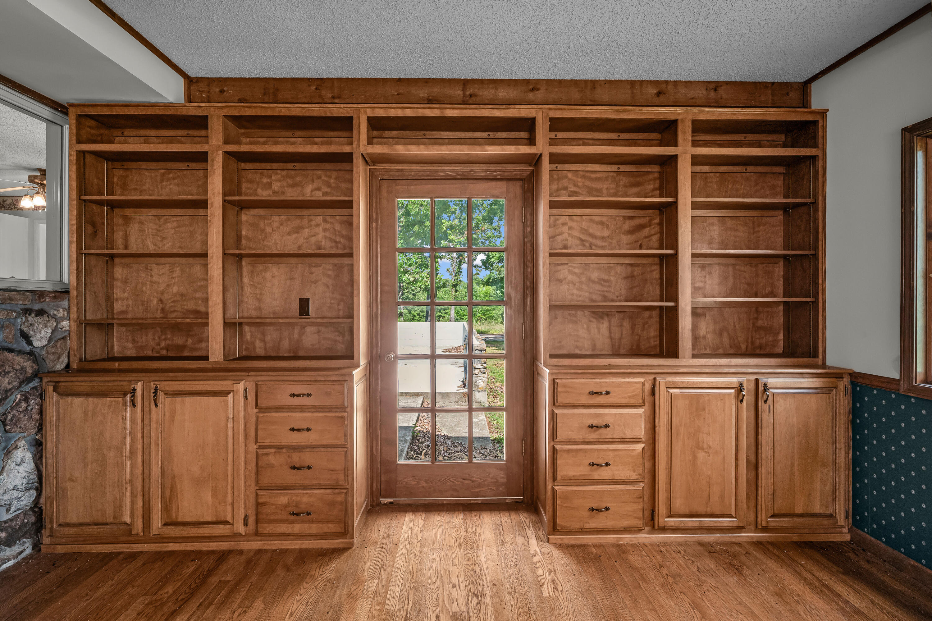 2502 County Road 6380 Property Photo 16