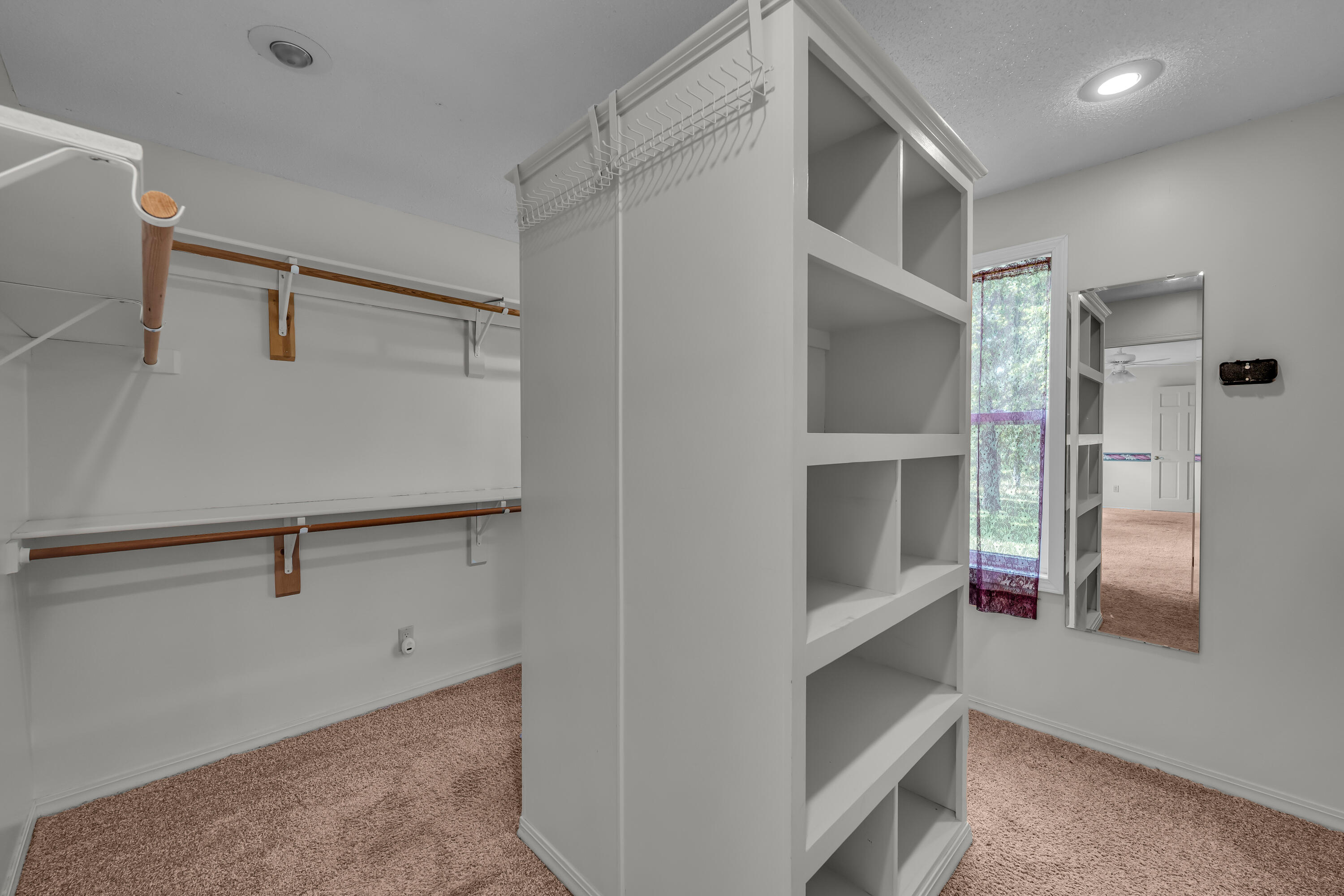 2502 County Road 6380 Property Photo 38