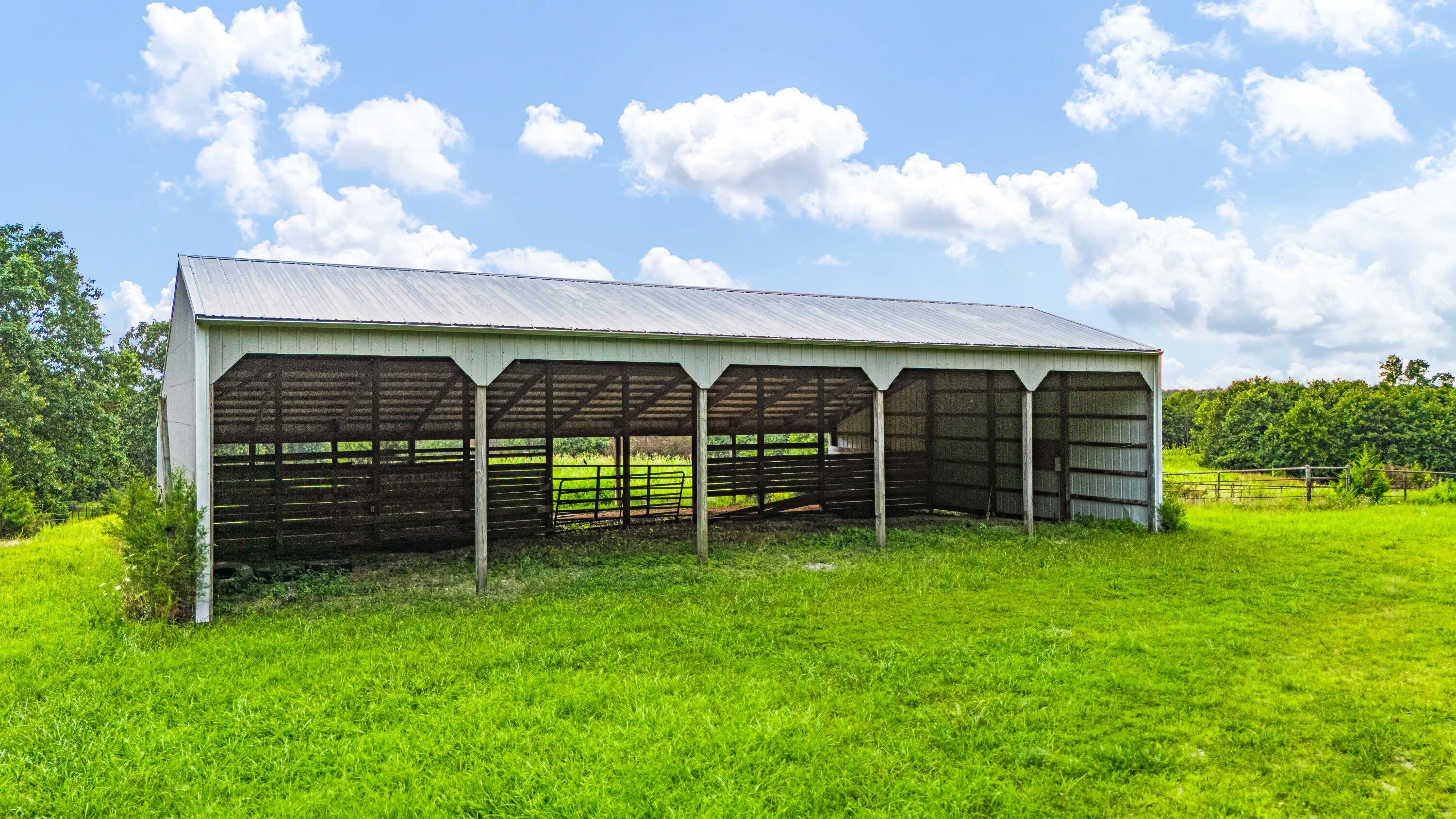 2502 County Road 6380 Property Photo 68