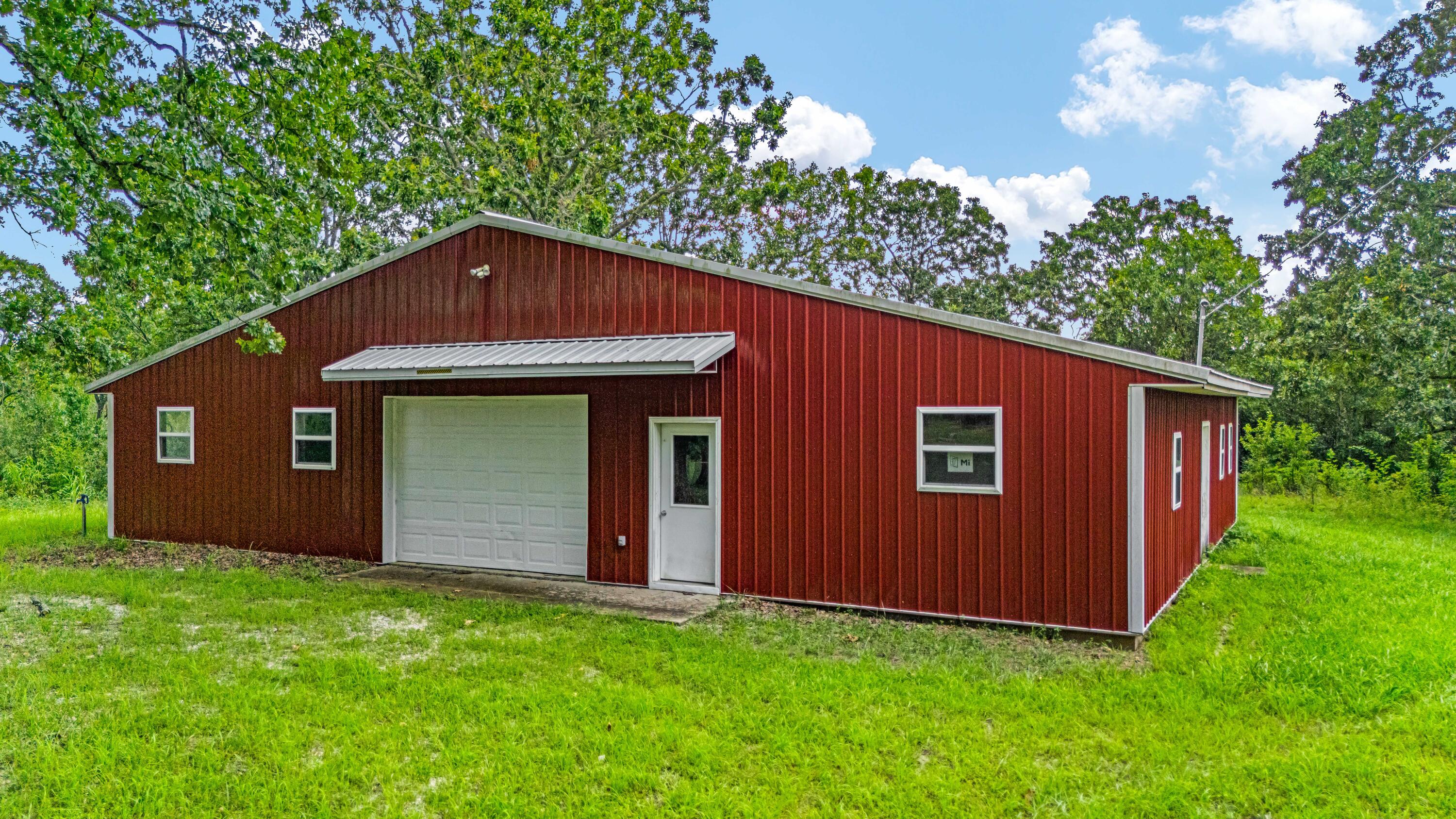 2502 County Road 6380 Property Photo 70