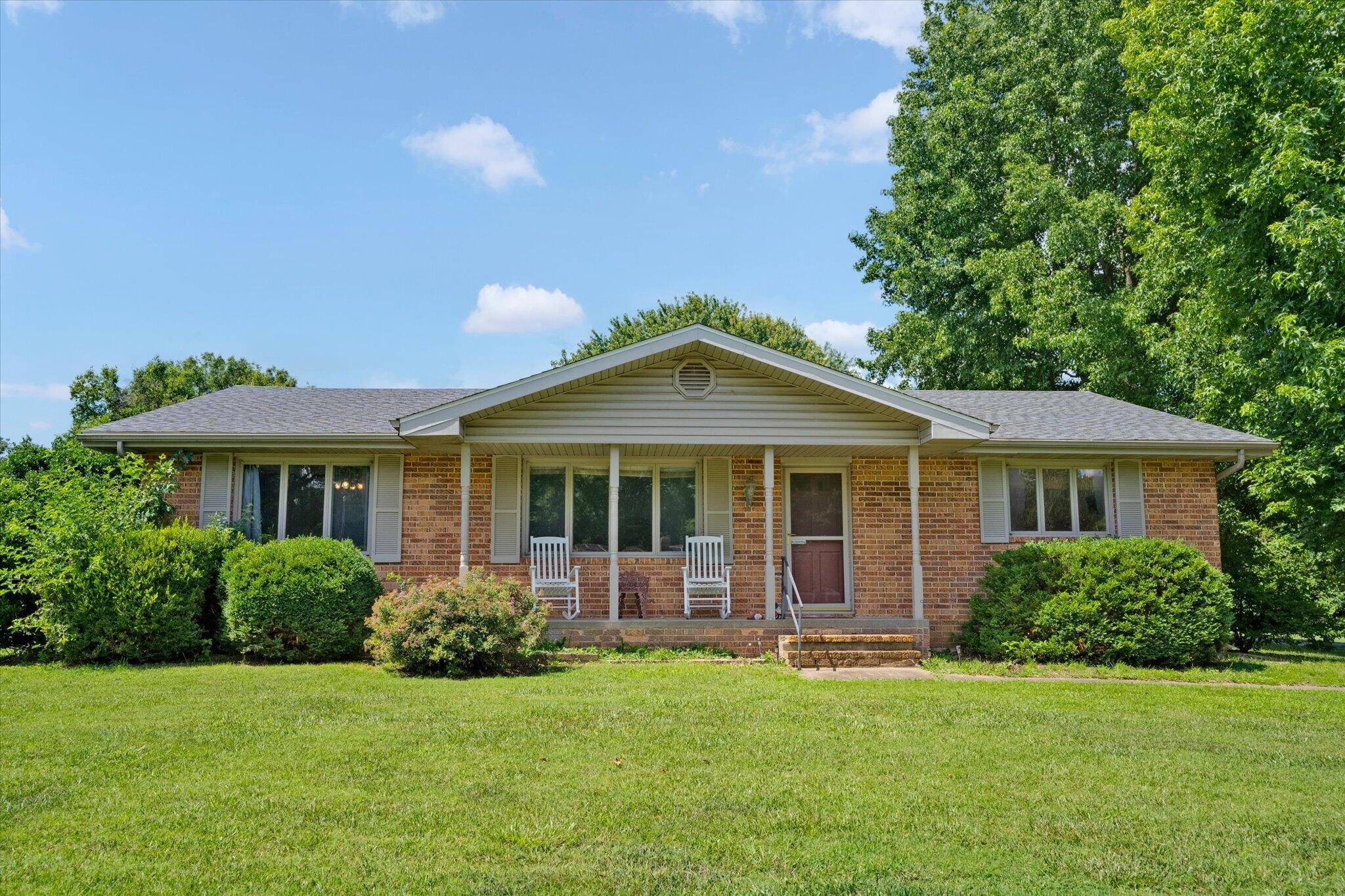 1635 Oak Drive Property Photo 3