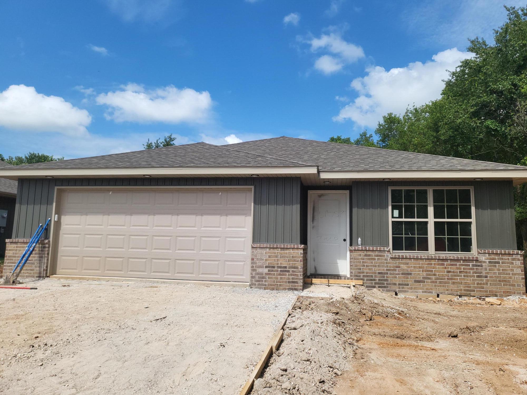 1684 Ridgemont Avenue Property Photo 1