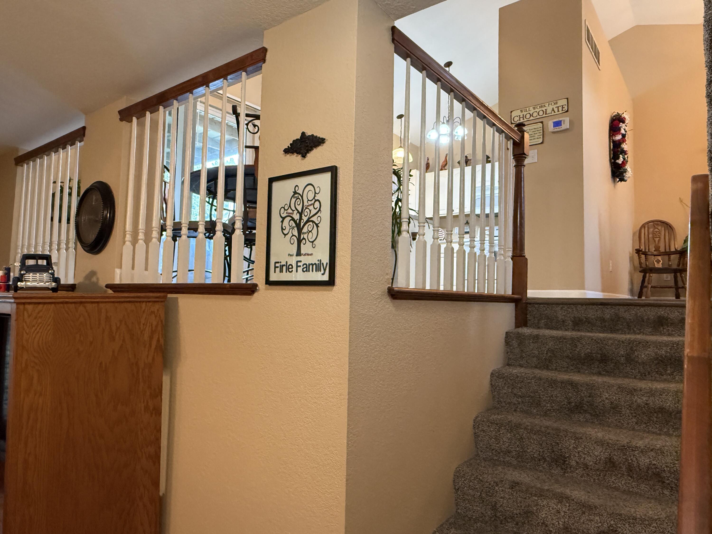 118 Williamsburg Drive Property Photo 4