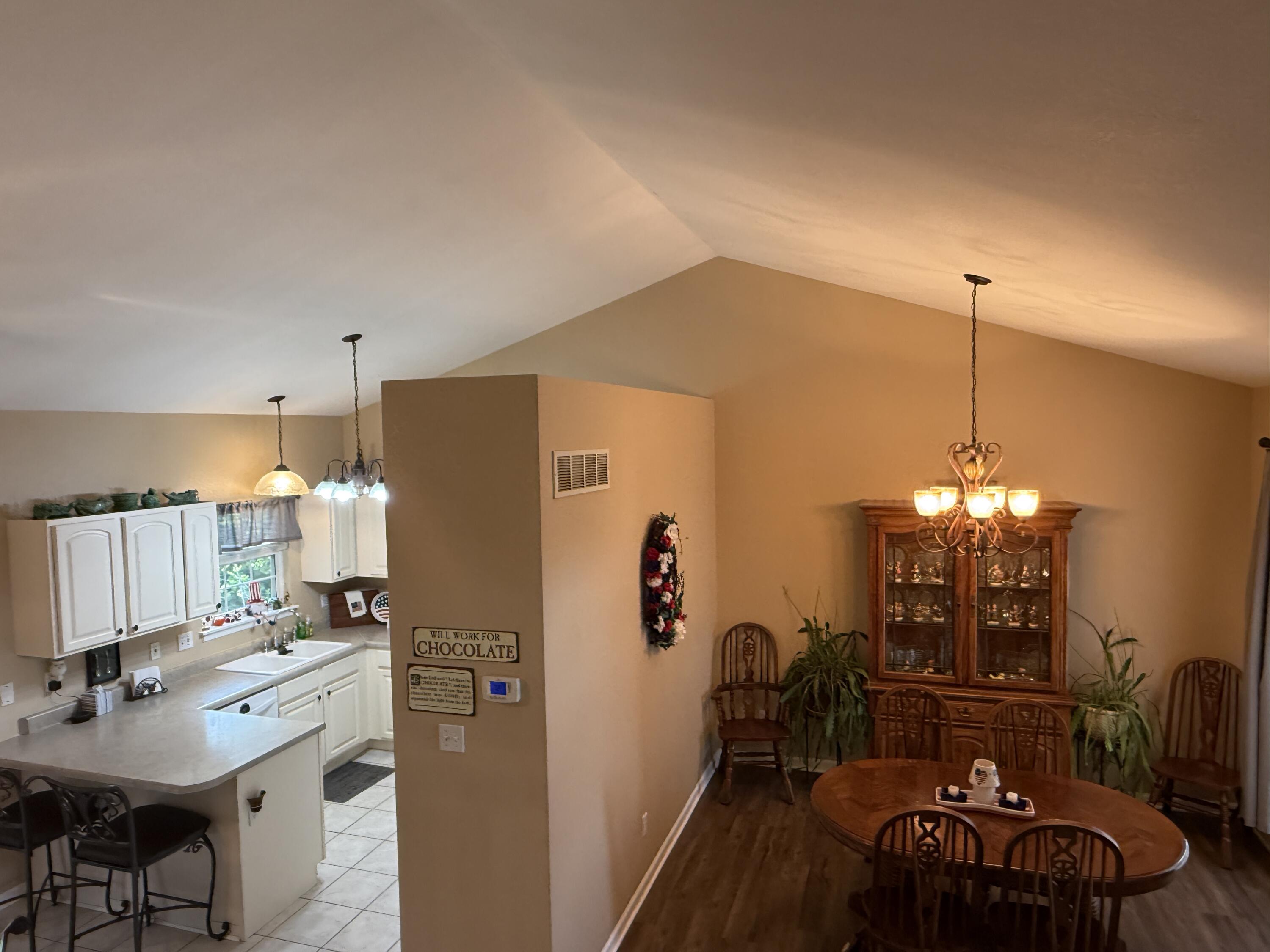 118 Williamsburg Drive Property Photo 8