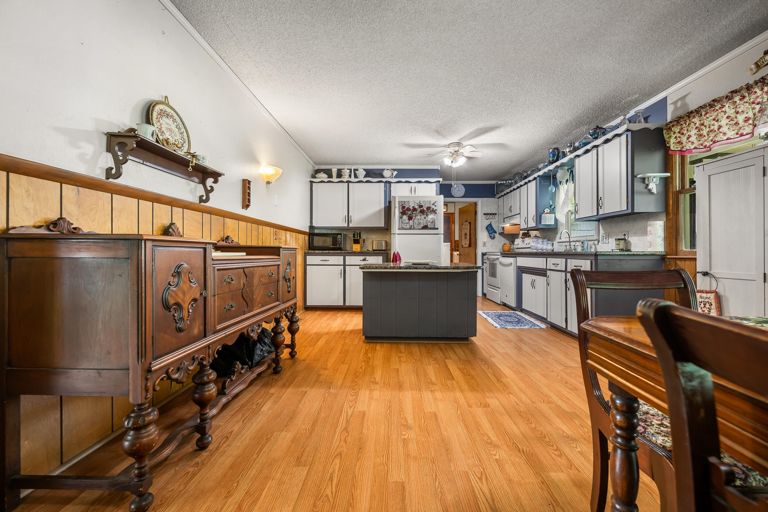 1417 West Locust Street Property Photo 14