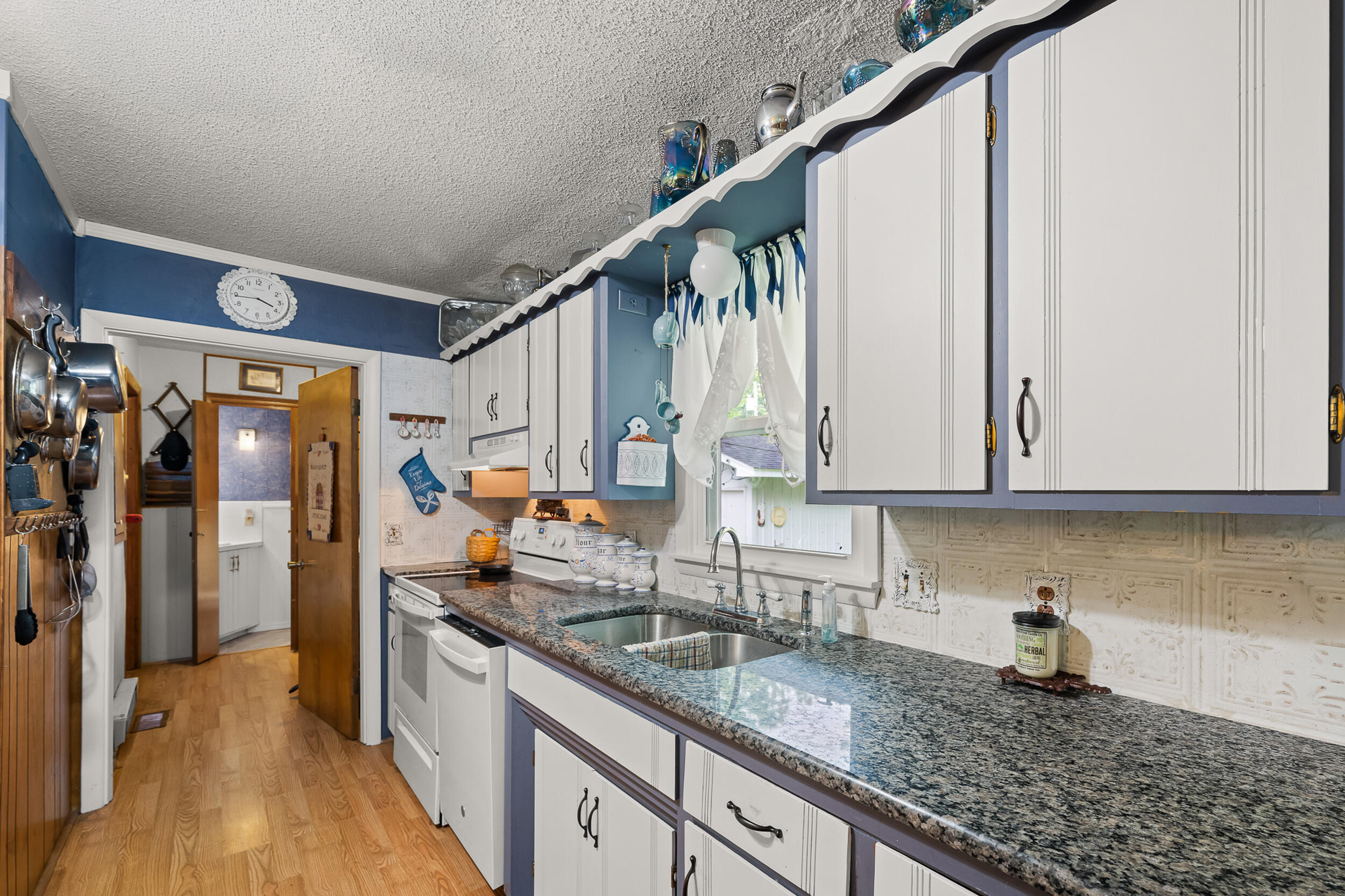 1417 West Locust Street Property Photo 19