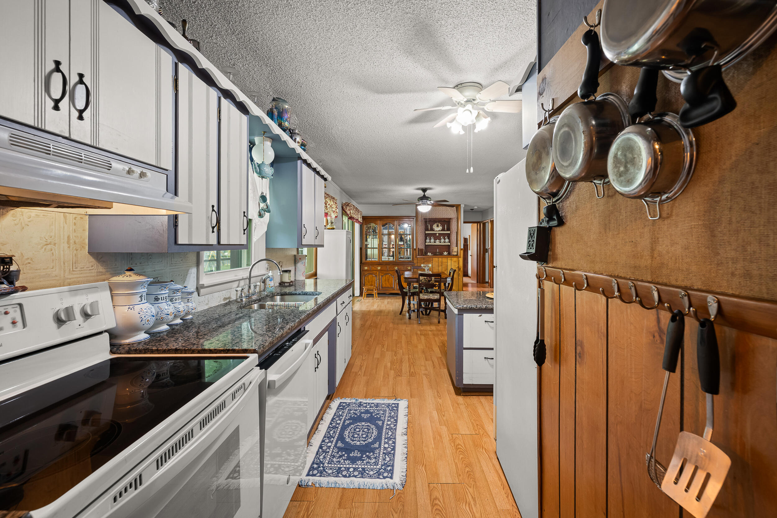 1417 West Locust Street Property Photo 20