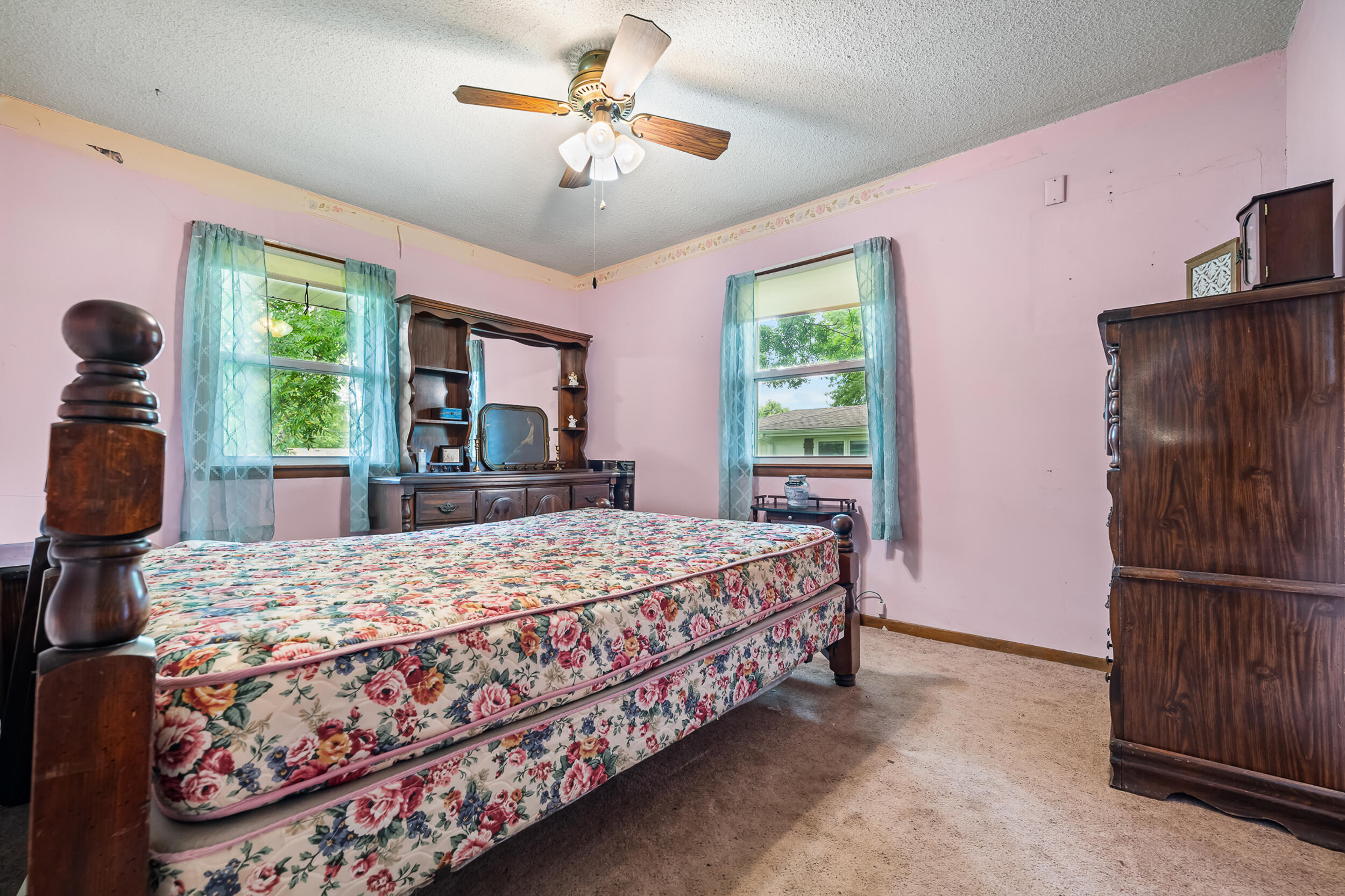 1417 West Locust Street Property Photo 28