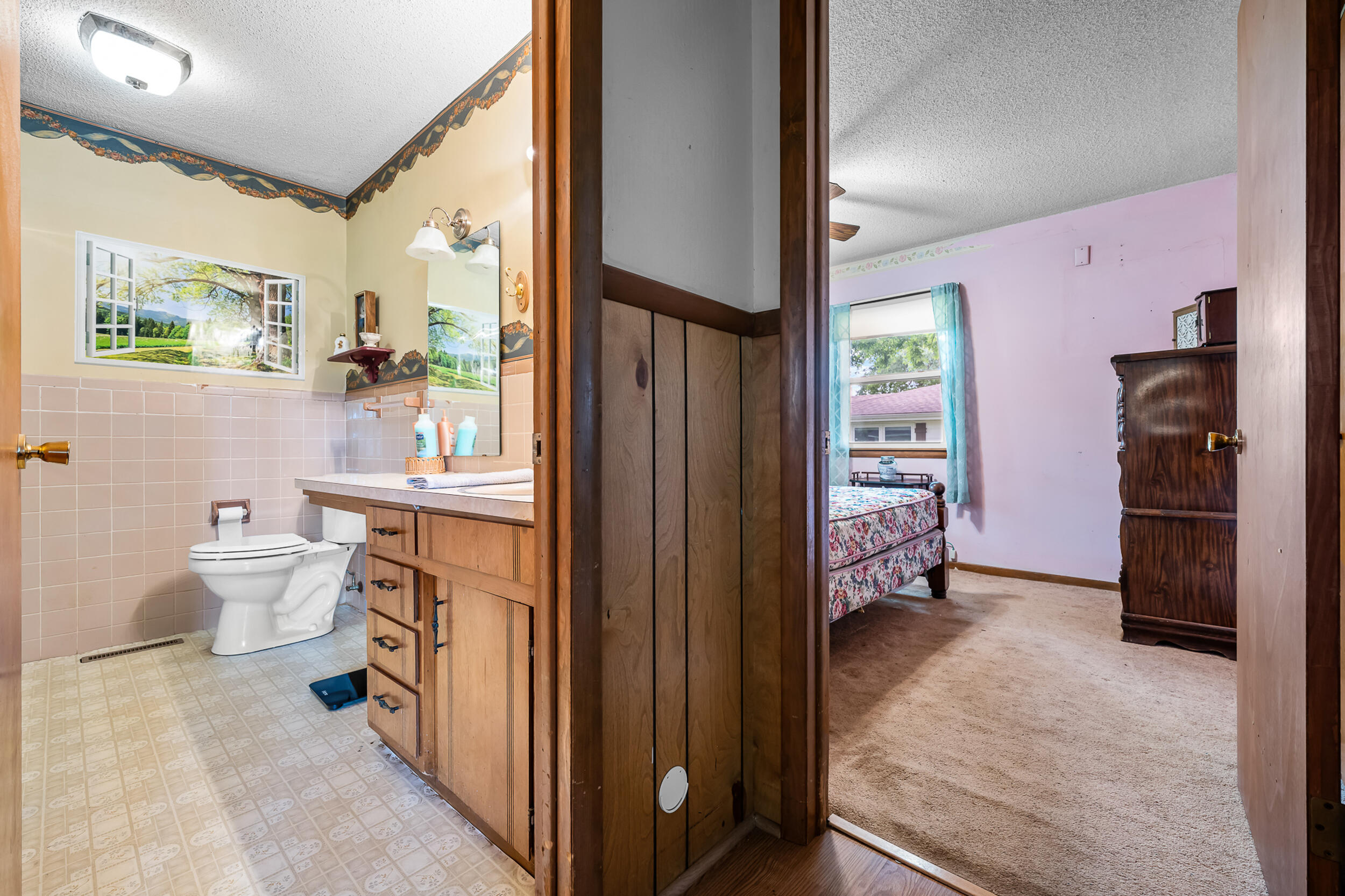 1417 West Locust Street Property Photo 30