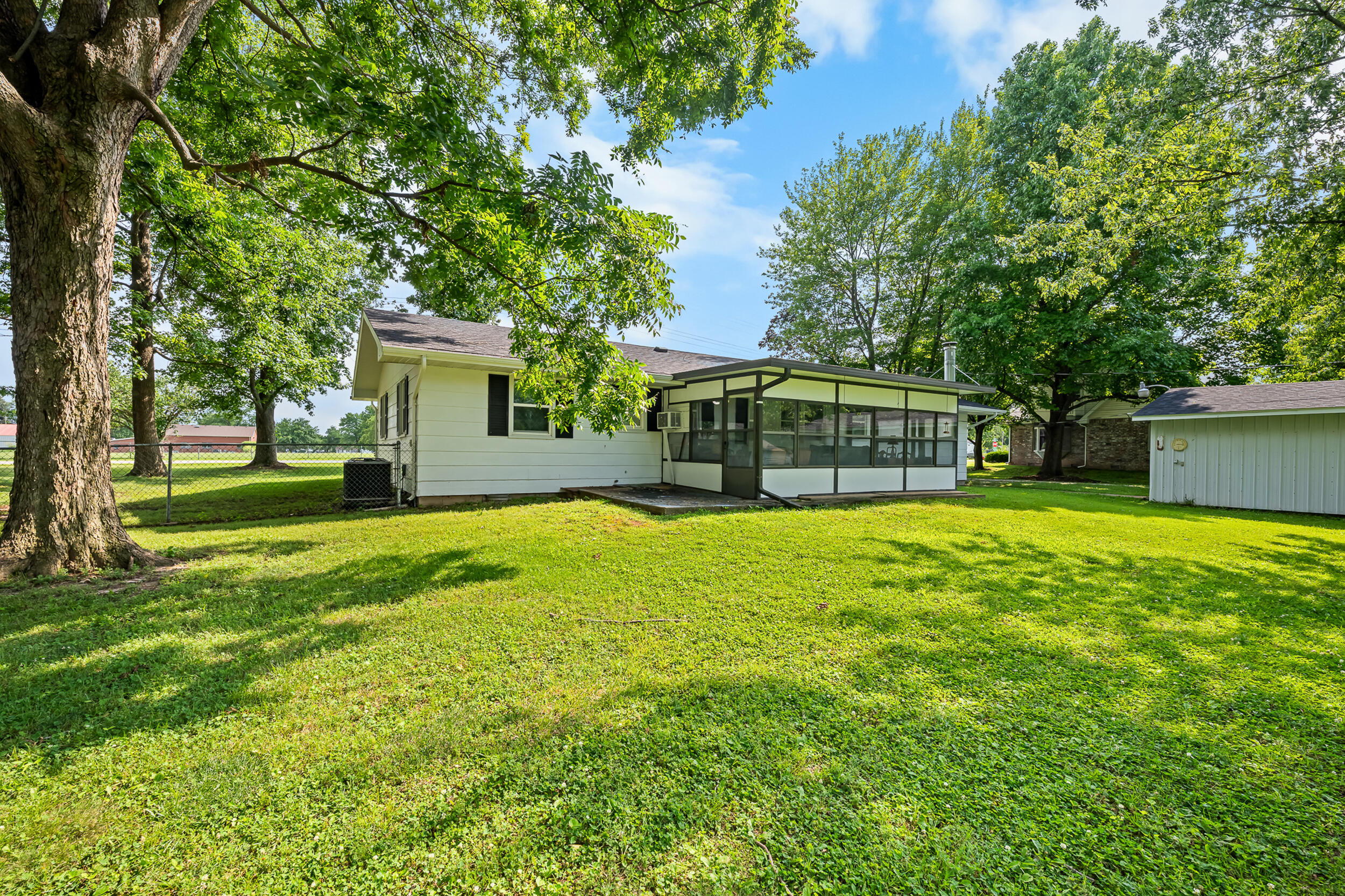 1417 West Locust Street Property Photo 56