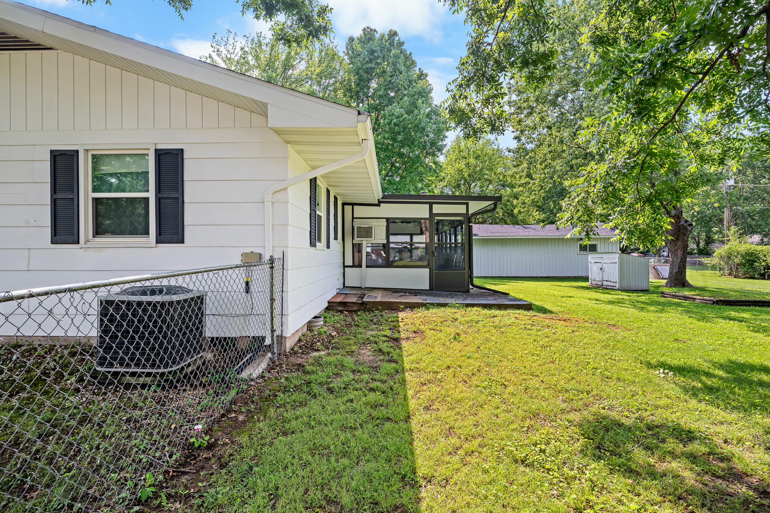 1417 West Locust Street Property Photo 57