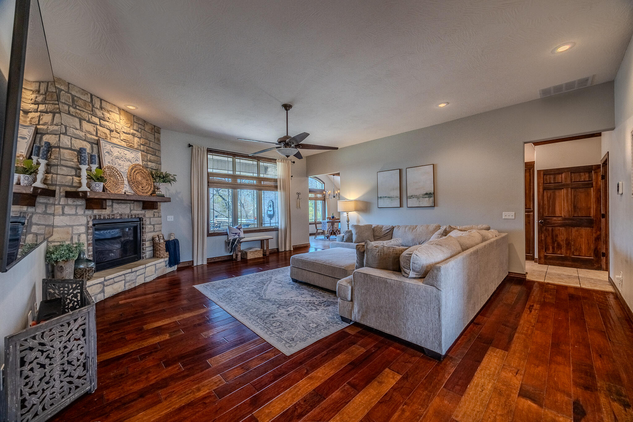 959 Cobblestone Court Property Photo 19