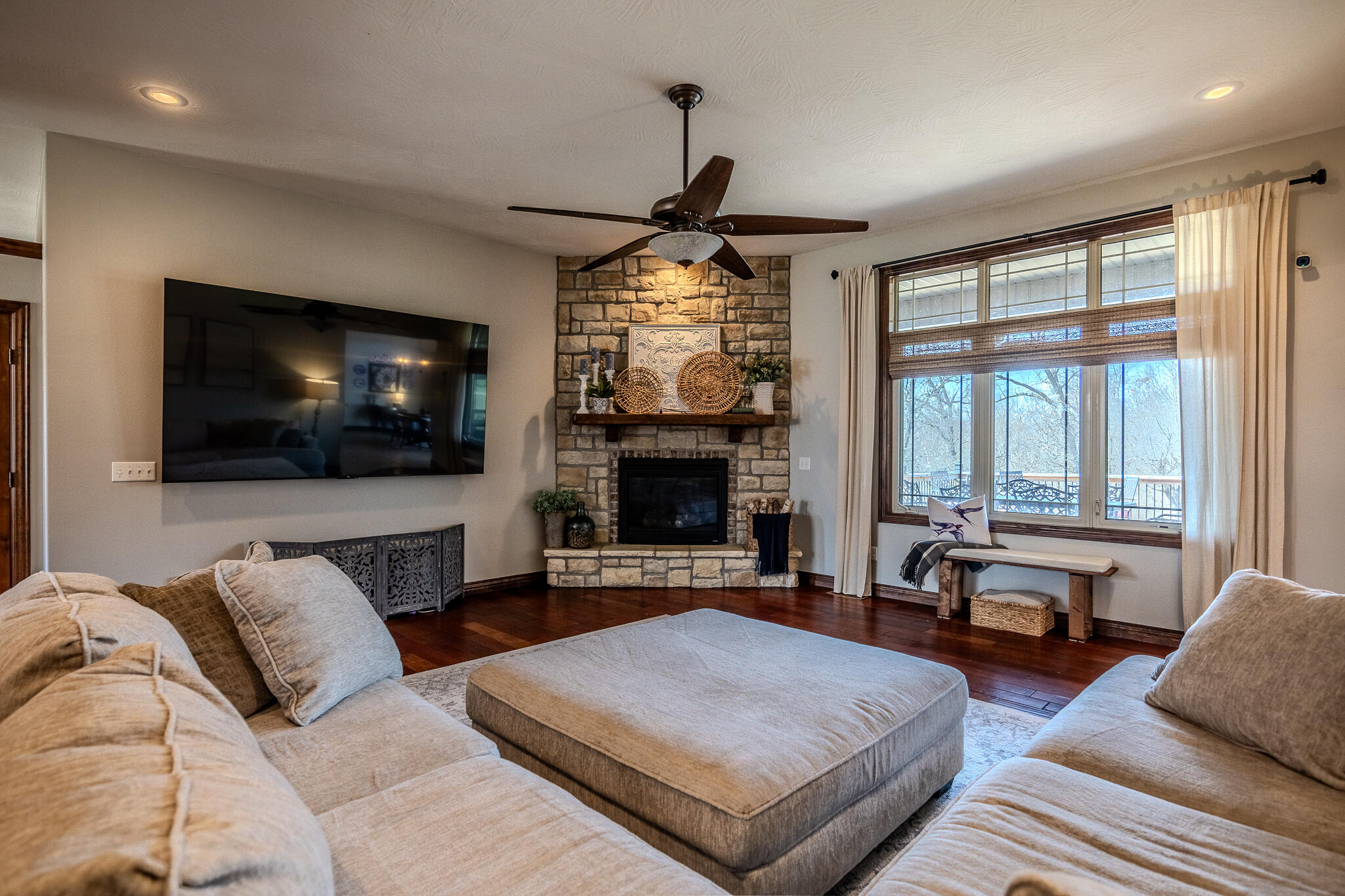 959 Cobblestone Court Property Photo 20