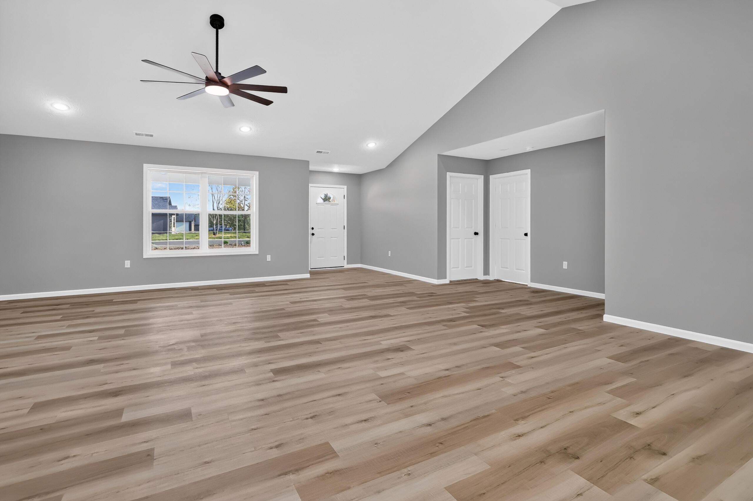 1100 Daytona Drive Property Photo 9