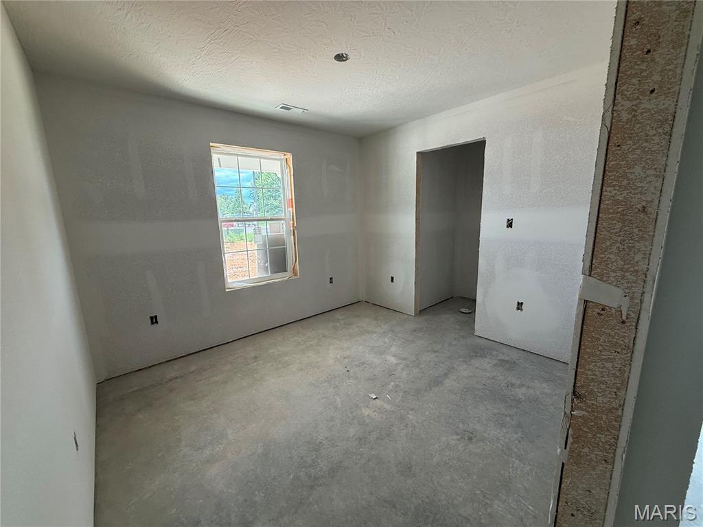 1100 Daytona Drive Property Photo 13