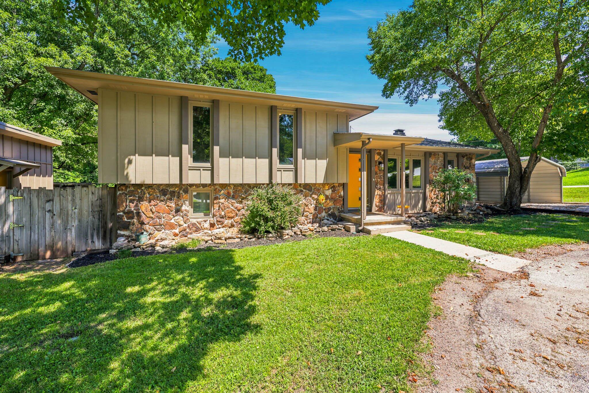 17 Hillside Drive Property Photo 1