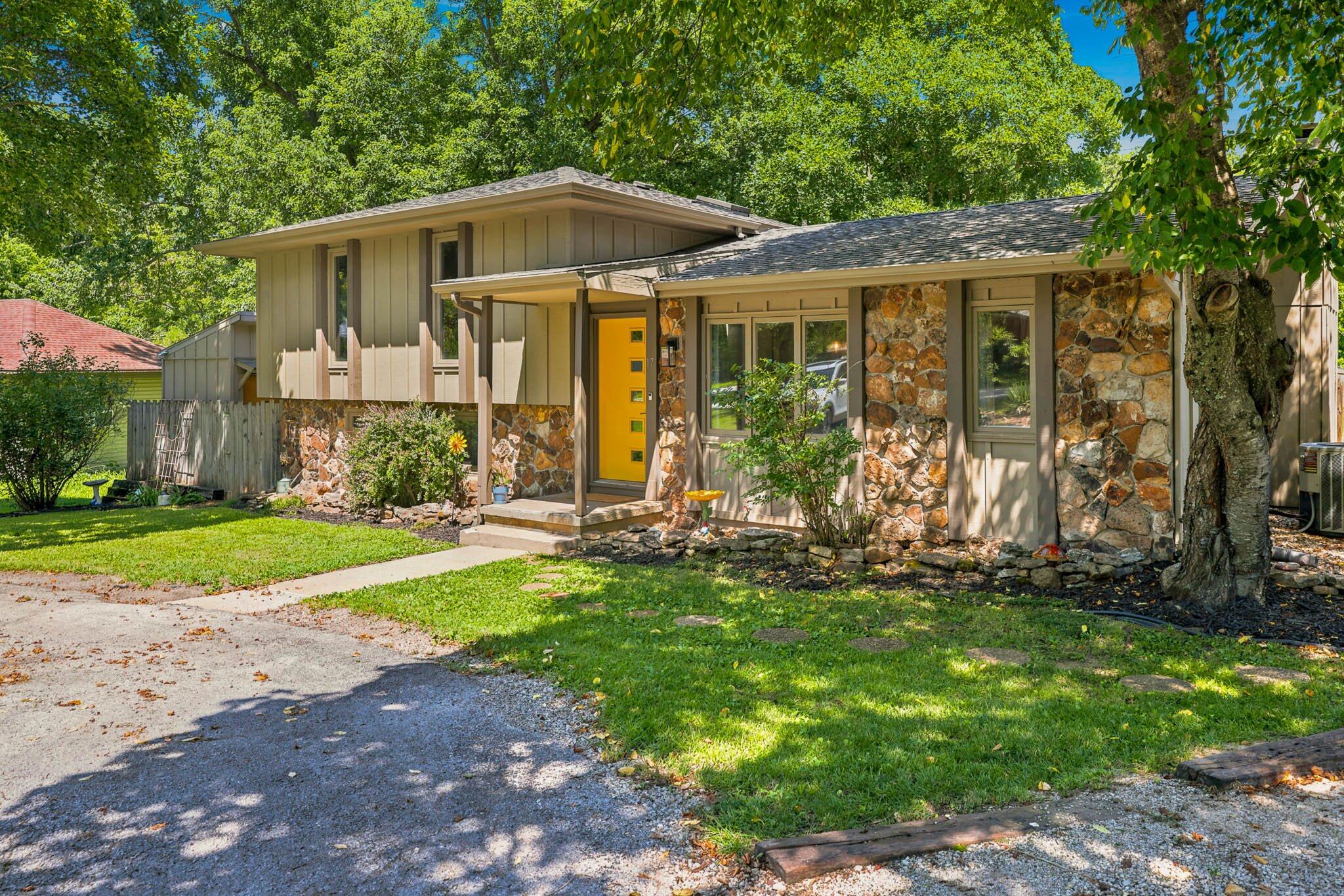 17 Hillside Drive Property Photo 2