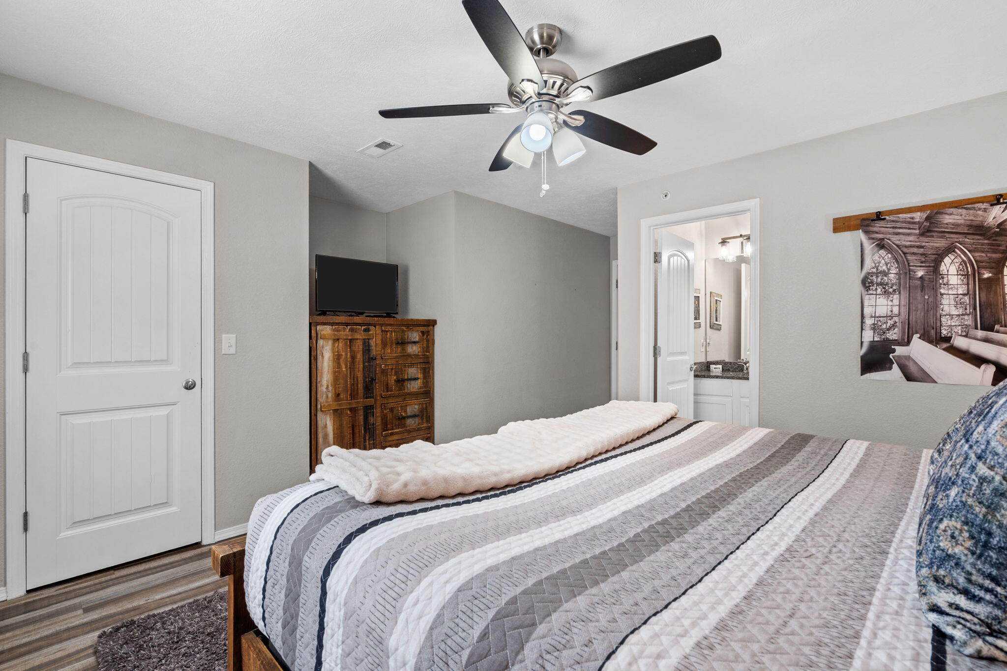 60328906 Property Photo 34