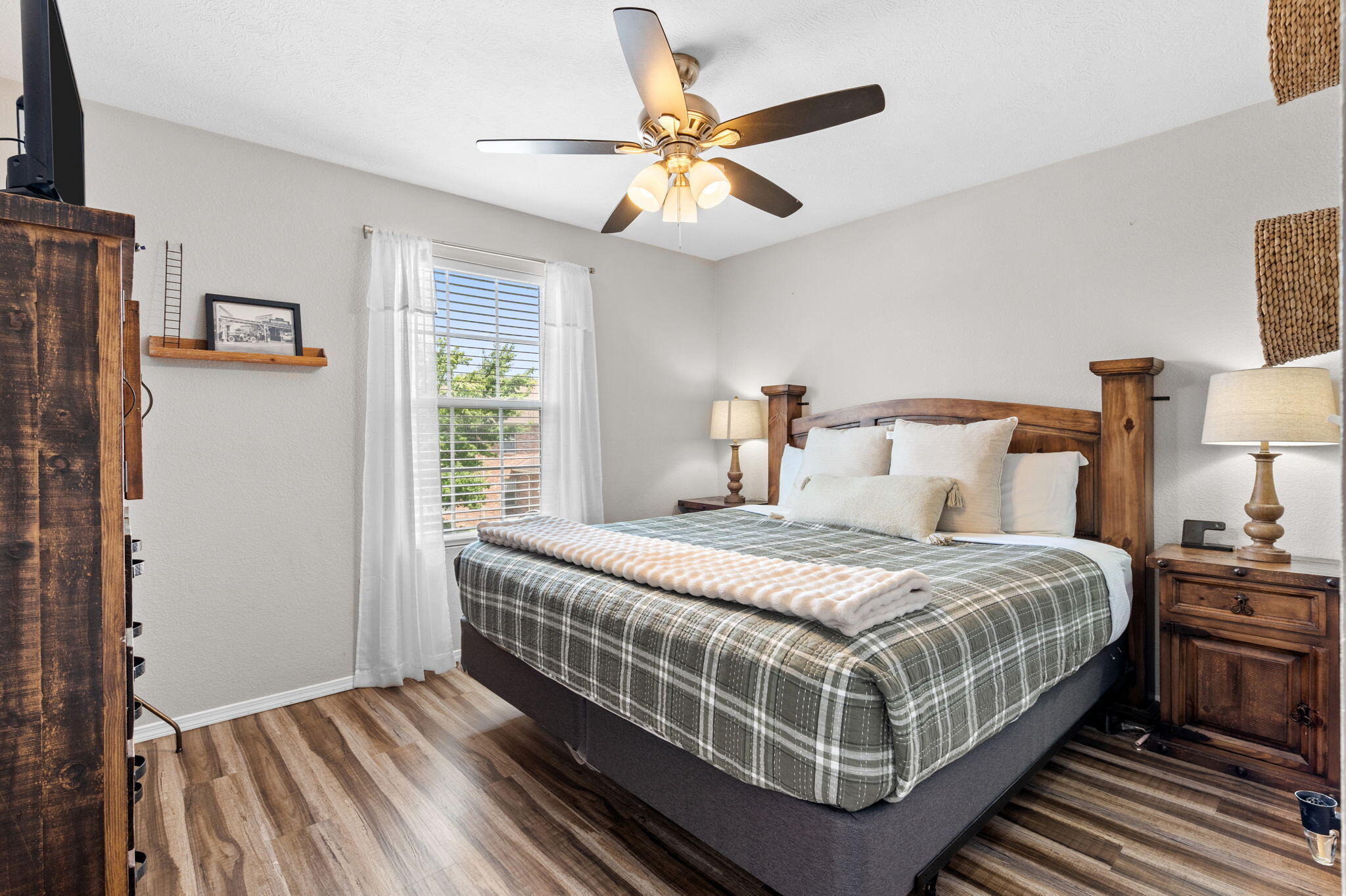 60328906 Property Photo 37