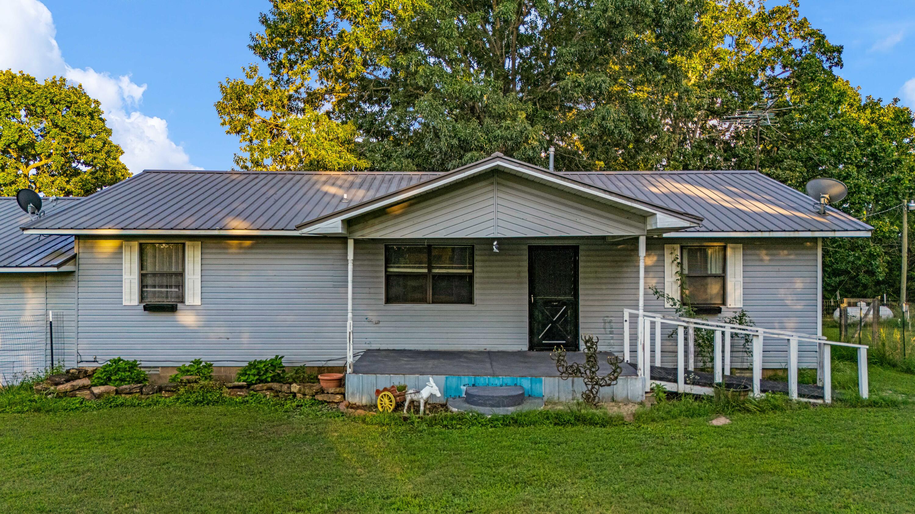 17883 County Road 522 Property Photo 2