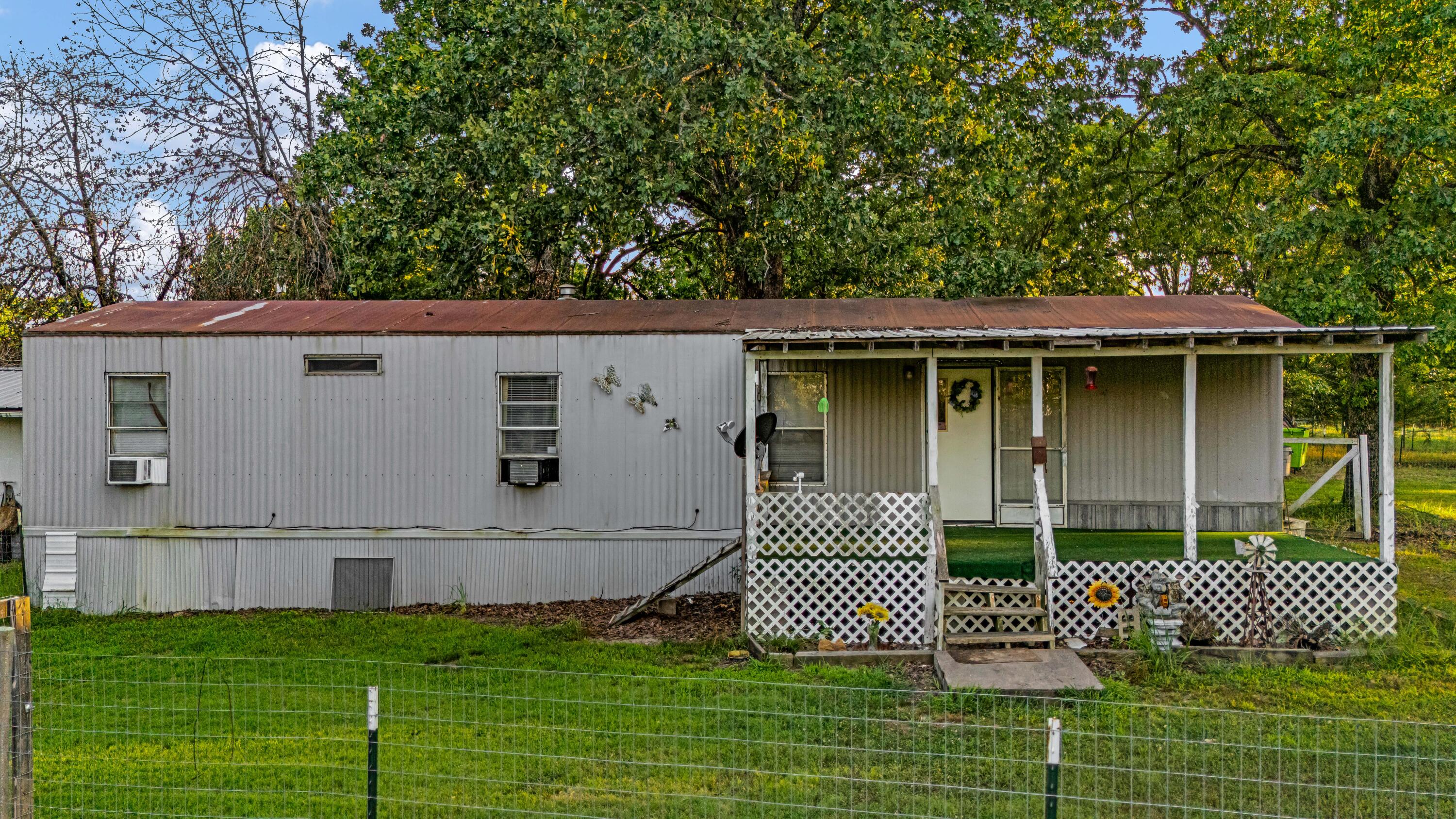 17883 County Road 522 Property Photo 6