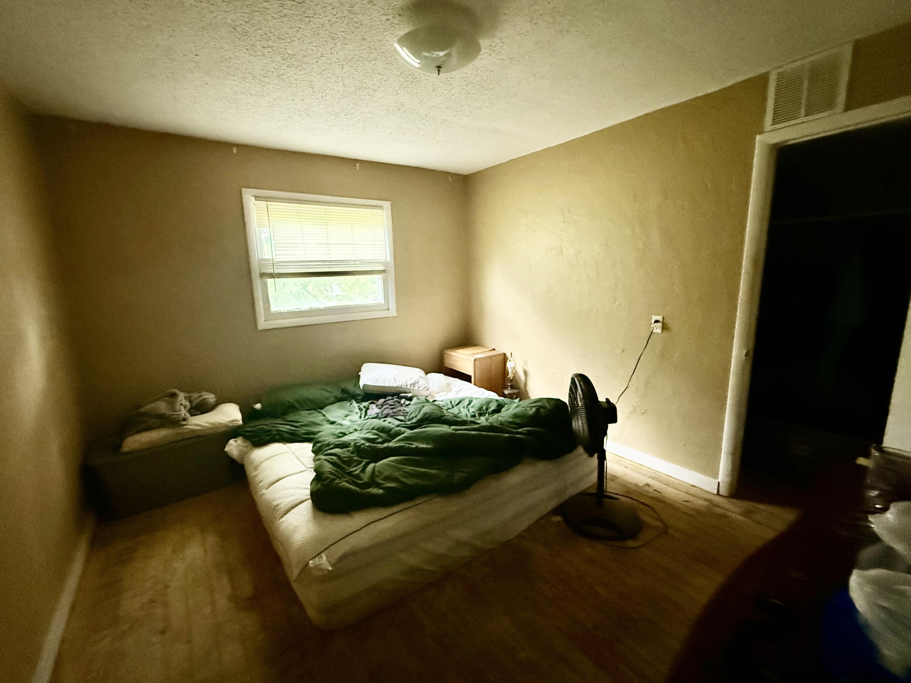 205 South Lake Street Property Photo 4