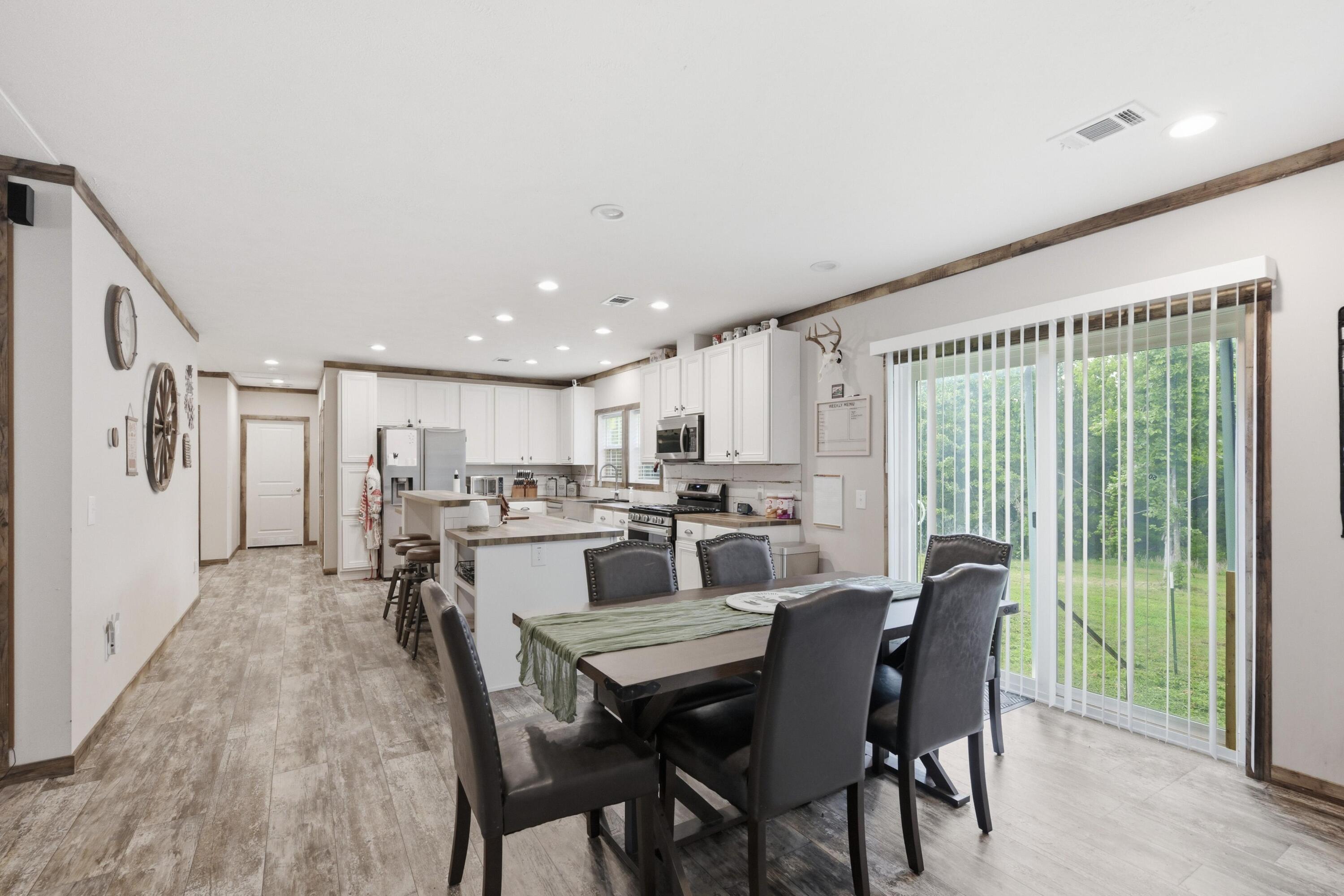 1270 Plainview Road Property Photo 12