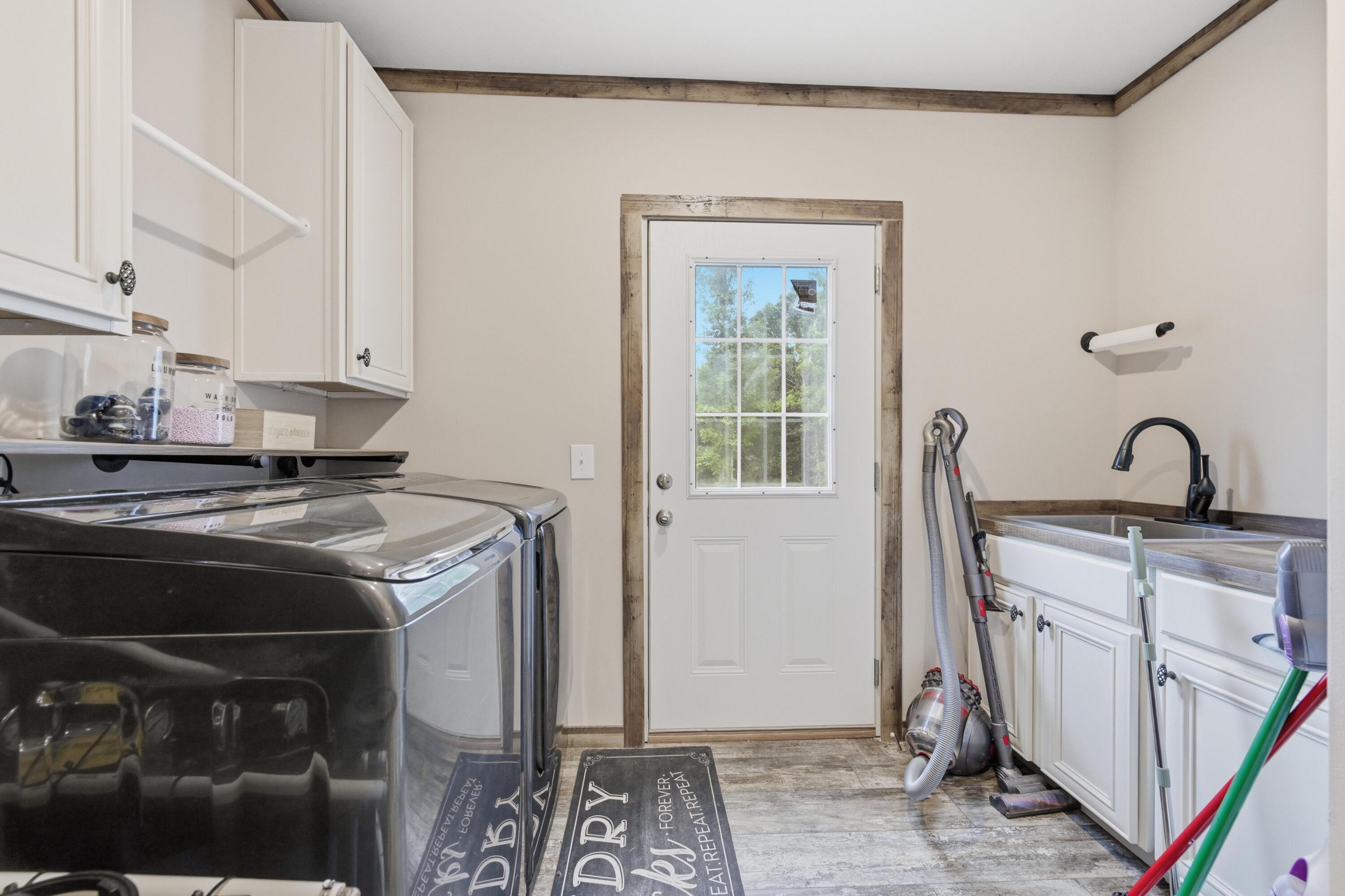 1270 Plainview Road Property Photo 21