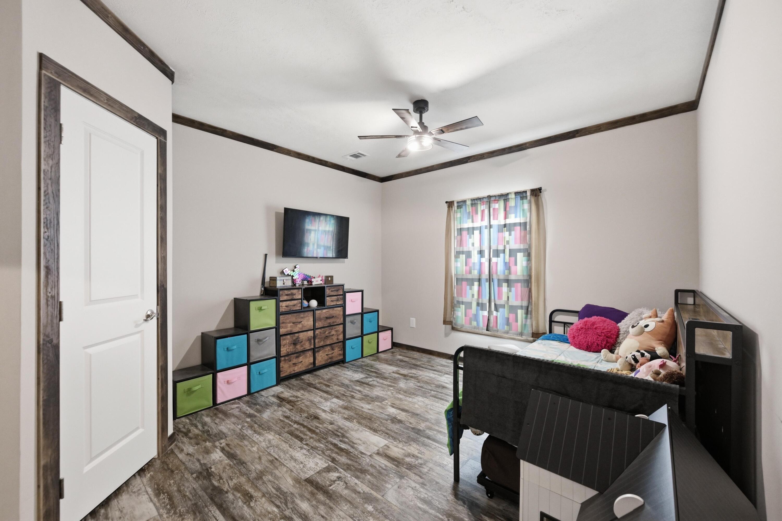 1270 Plainview Road Property Photo 31