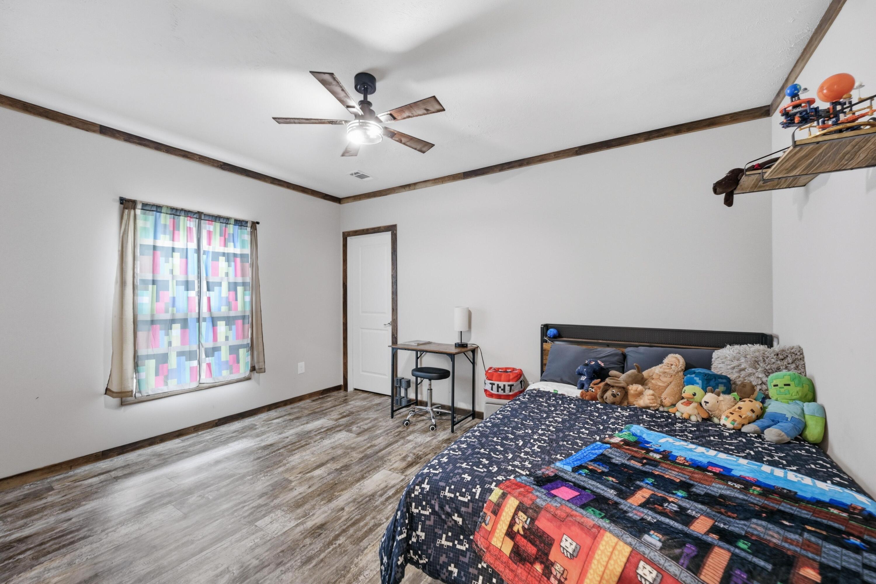 1270 Plainview Road Property Photo 33