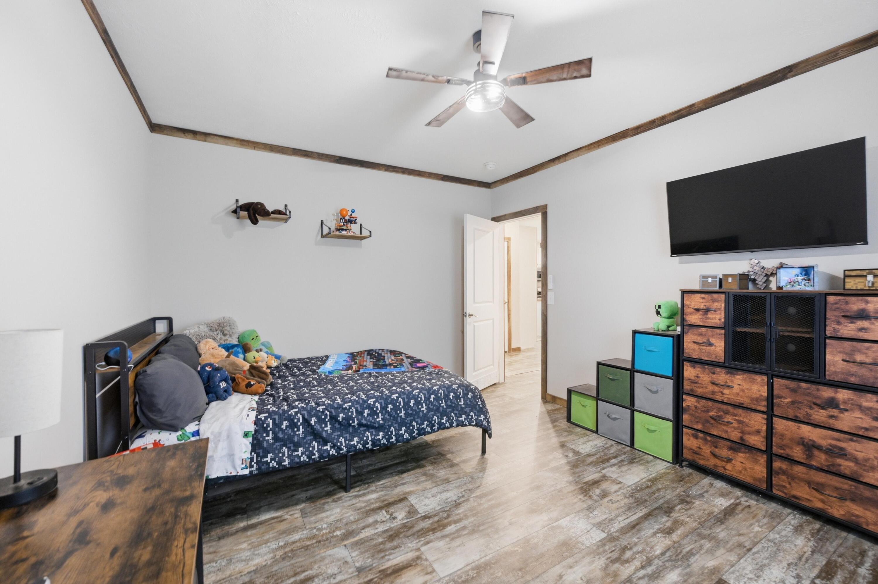 1270 Plainview Road Property Photo 34