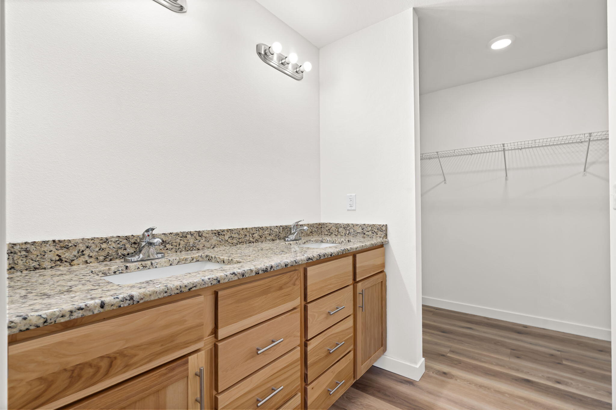 308 Hawthorne Street Property Photo 19