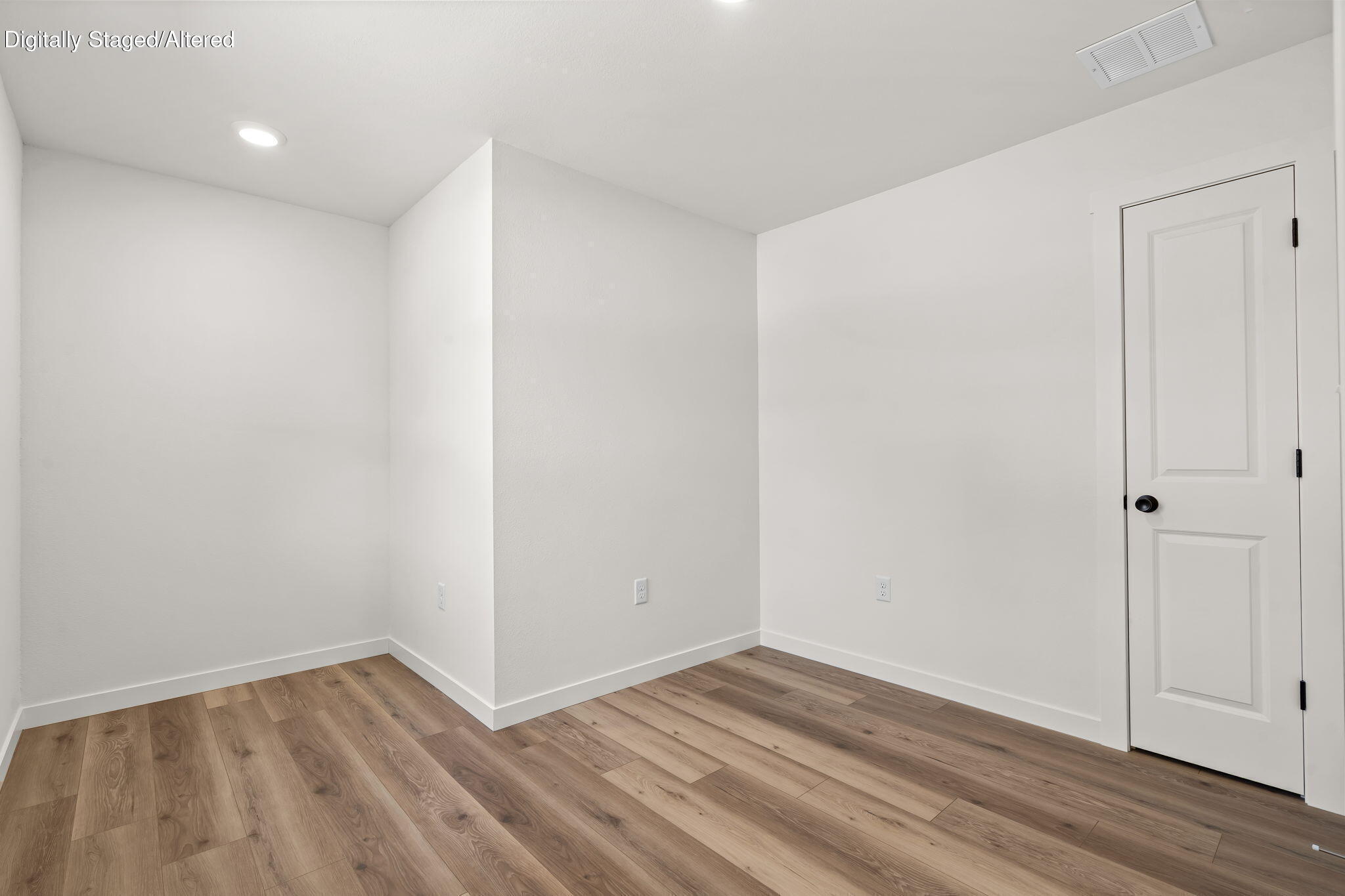 308 Hawthorne Street Property Photo 20