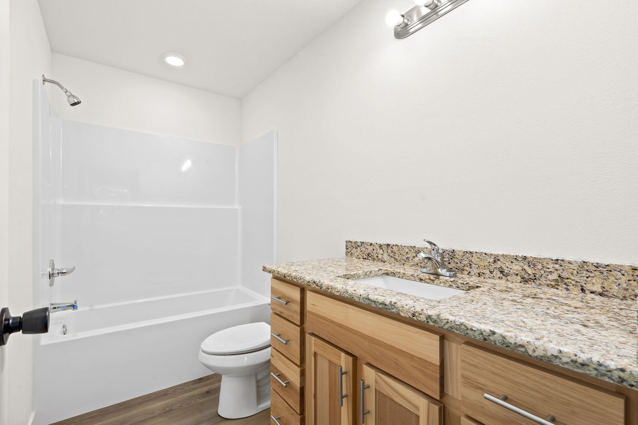 308 Hawthorne Street Property Photo 29